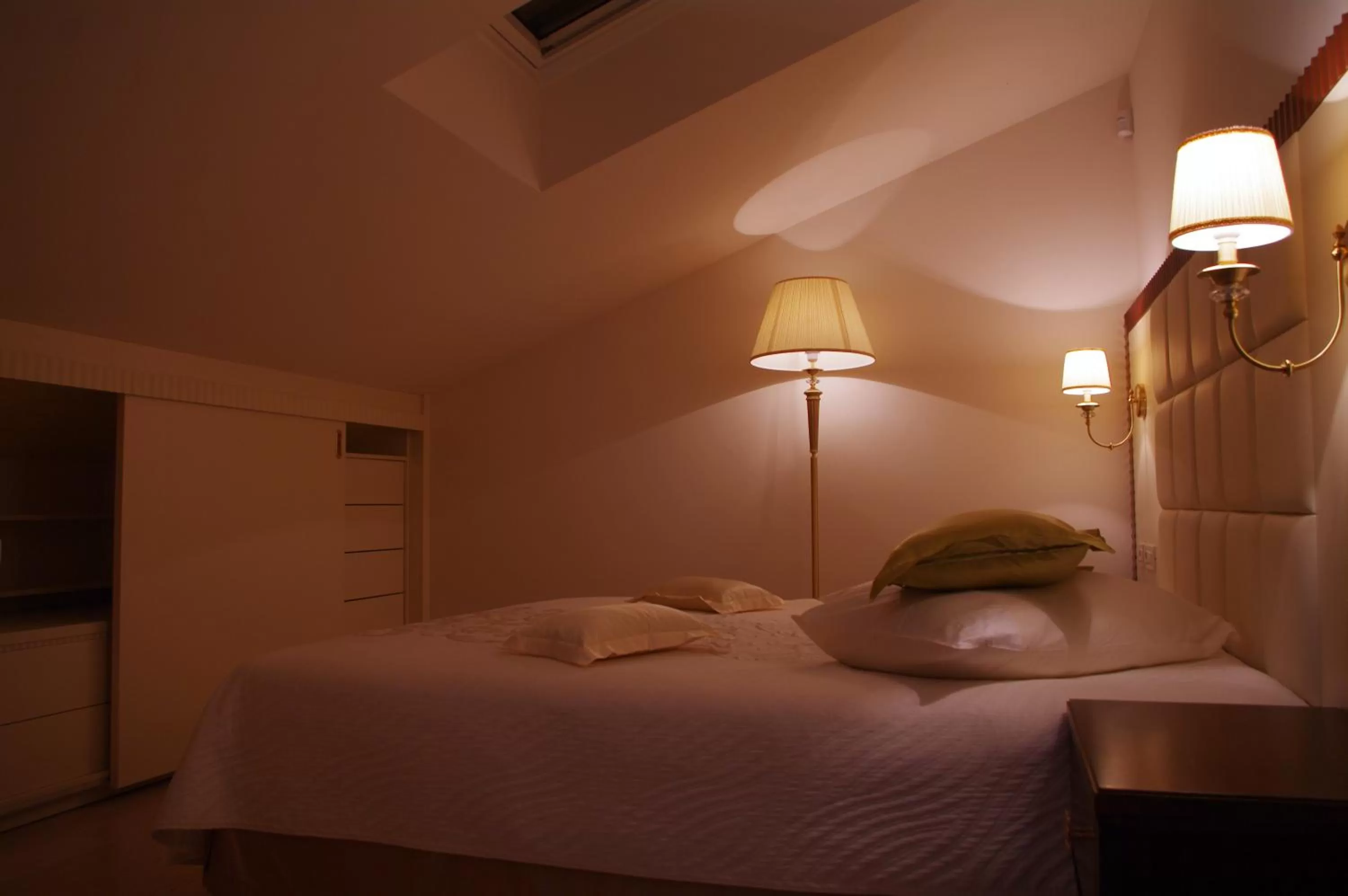 Two-Bedroom Apartment with Terrace and Sea View in Boutique Hotel Oasi