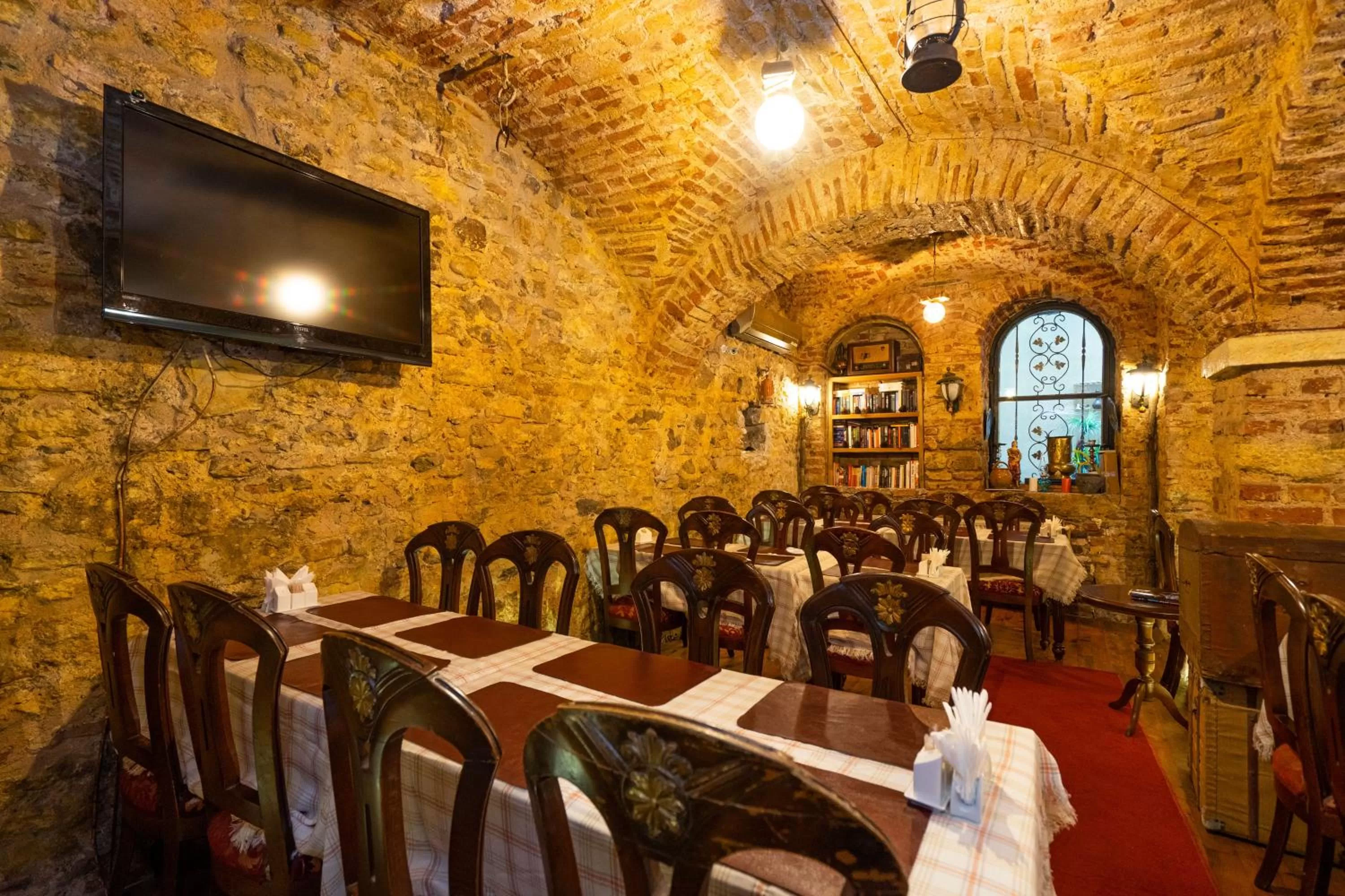 Restaurant/places to eat in Hotel Gedikpasa Family