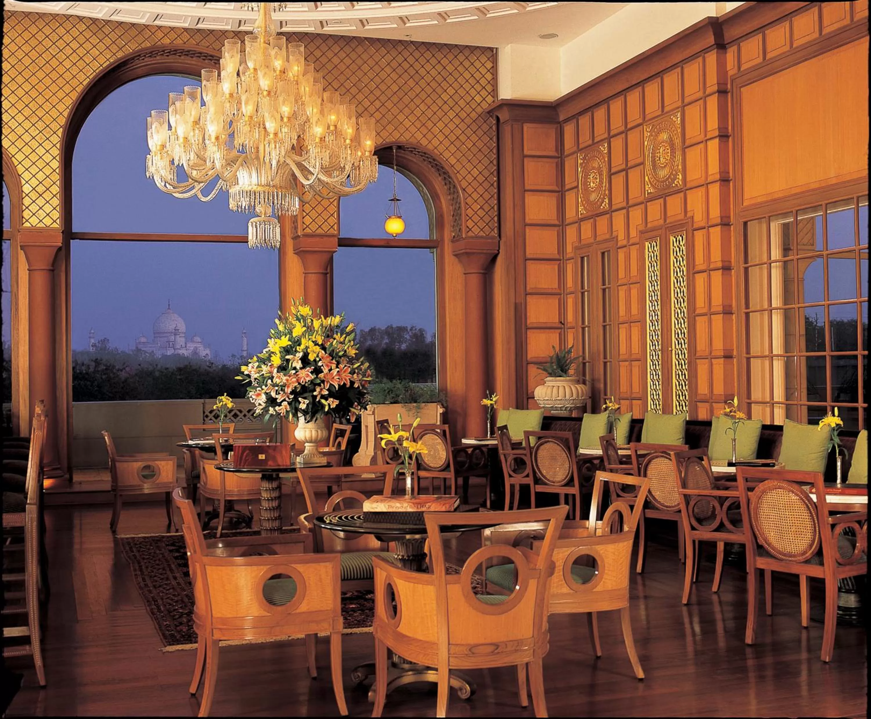 Lounge or bar in The Oberoi Amarvilas Agra