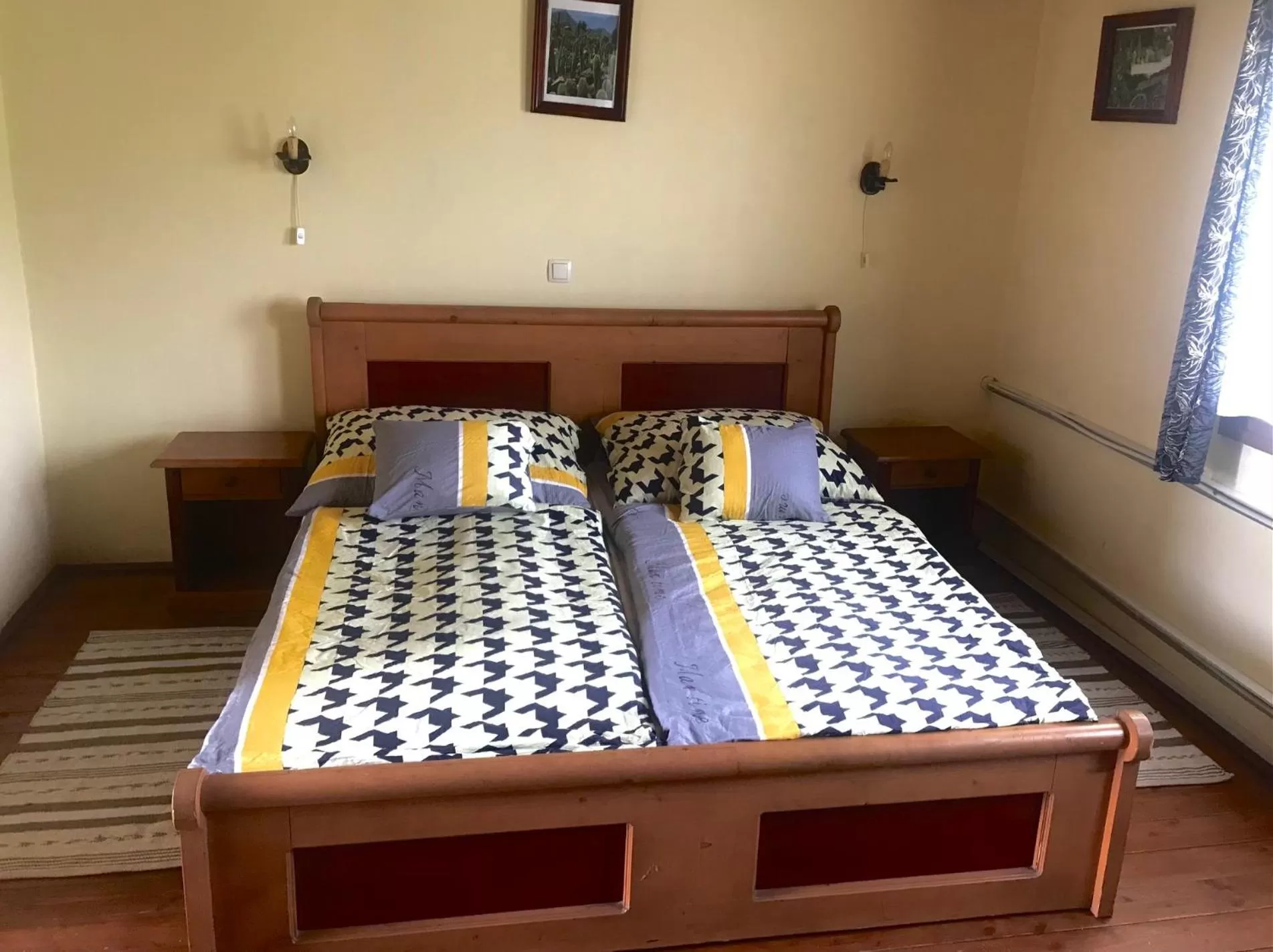 Bed in Convoy Panzió