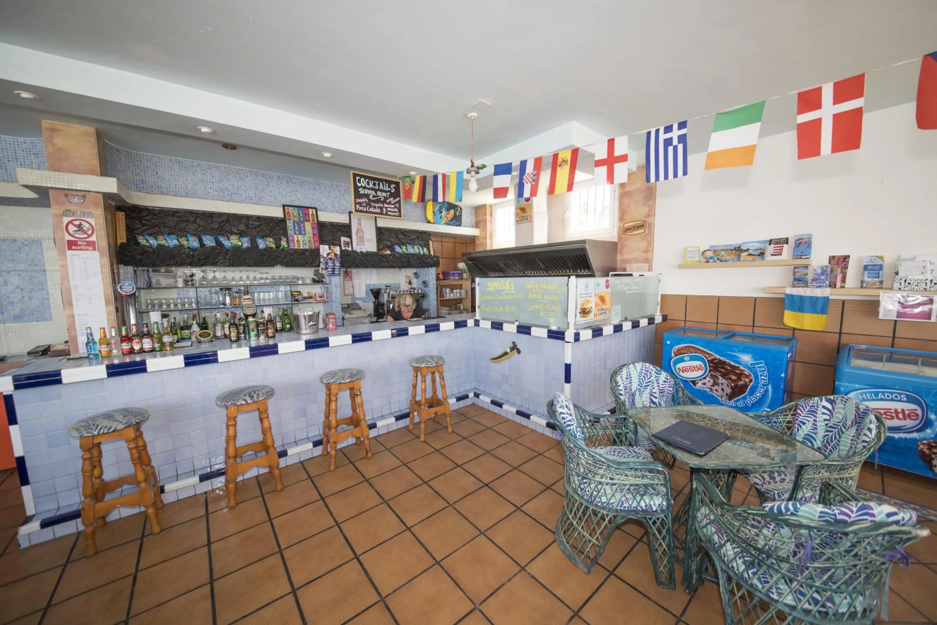 Restaurant/places to eat in Apartamentos Jable Bermudas