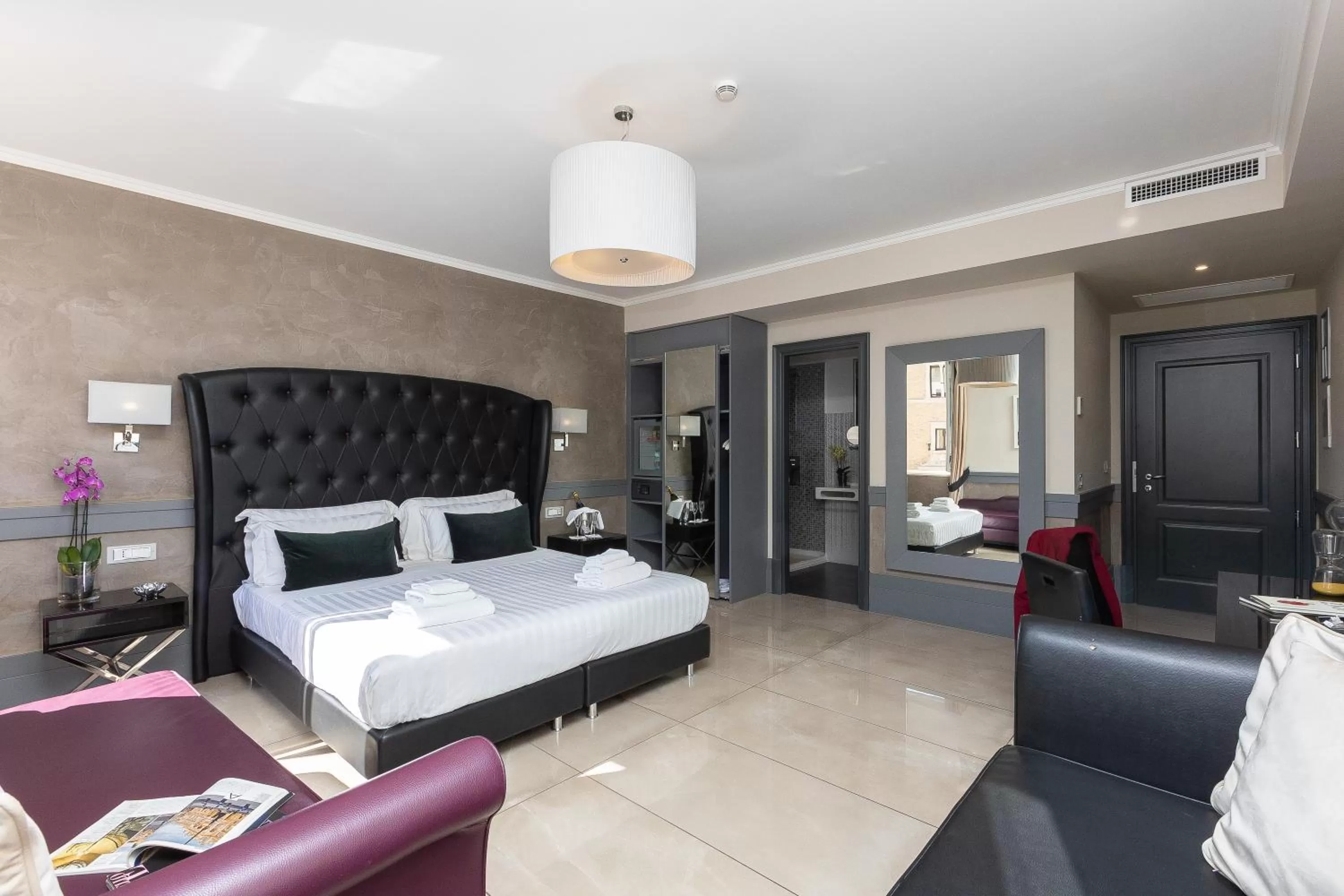 Photo of the whole room, Bed in Hotel Castellino Roma