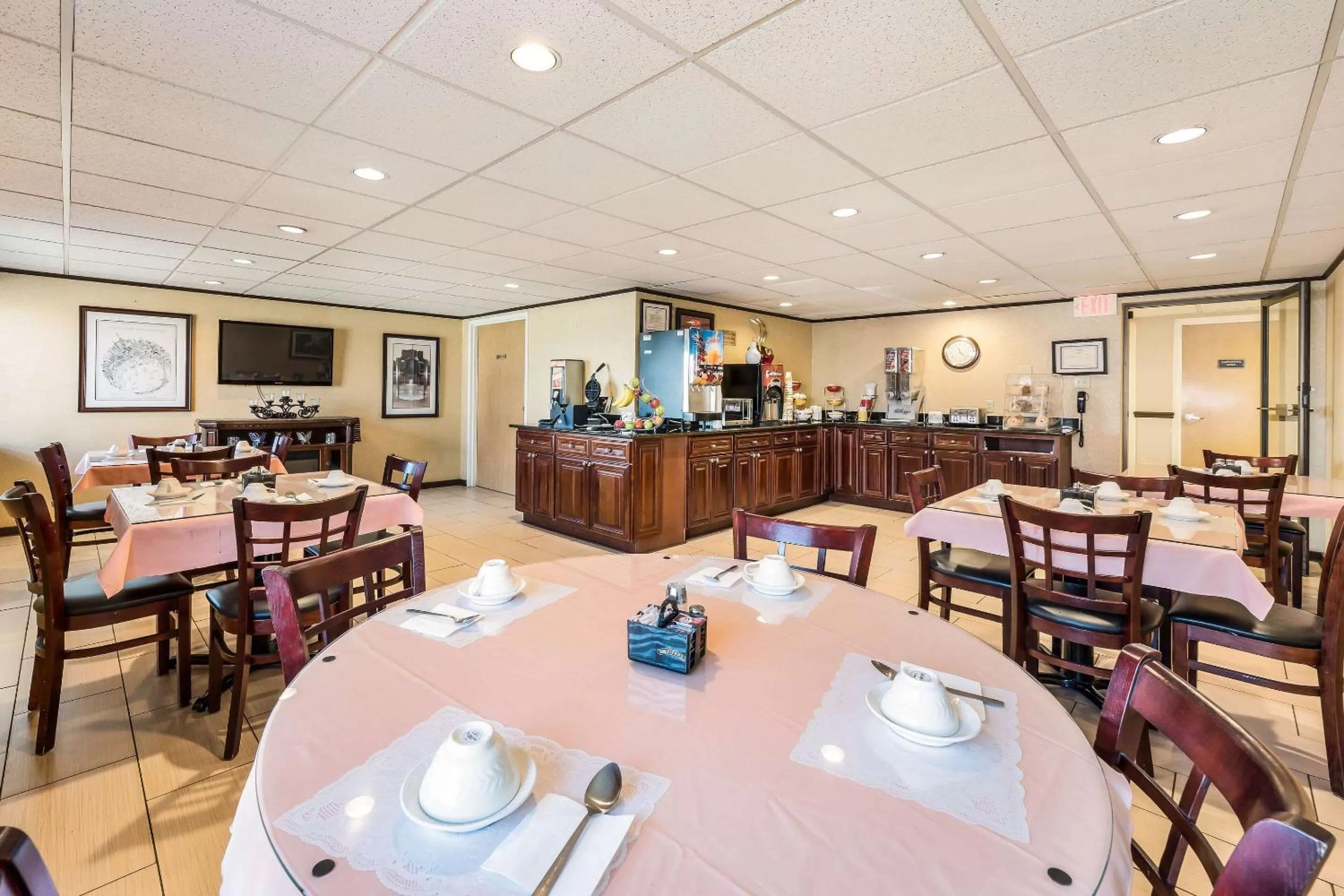 Restaurant/places to eat in Econo Lodge Quakertown
