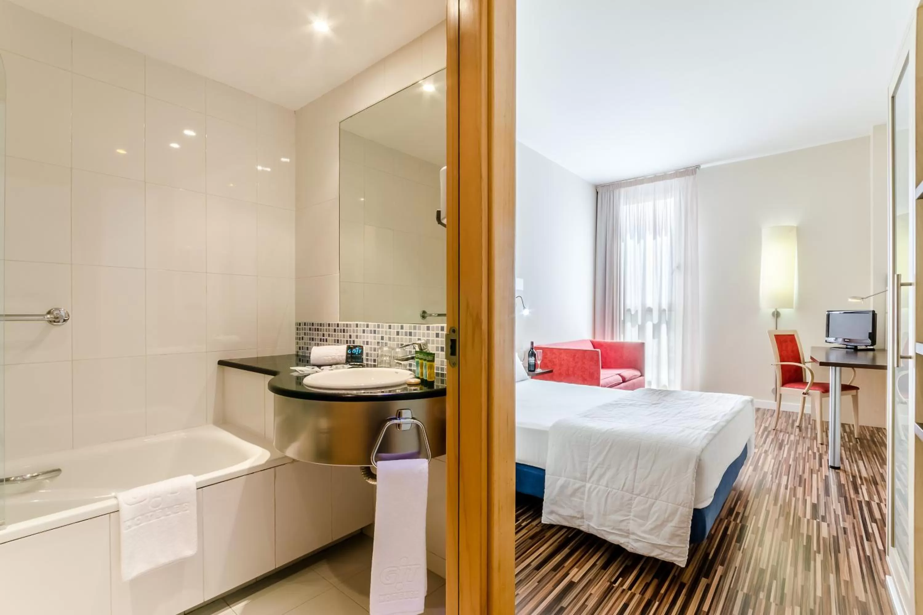 Bed in Hotel YIT Ciudad De Zaragoza