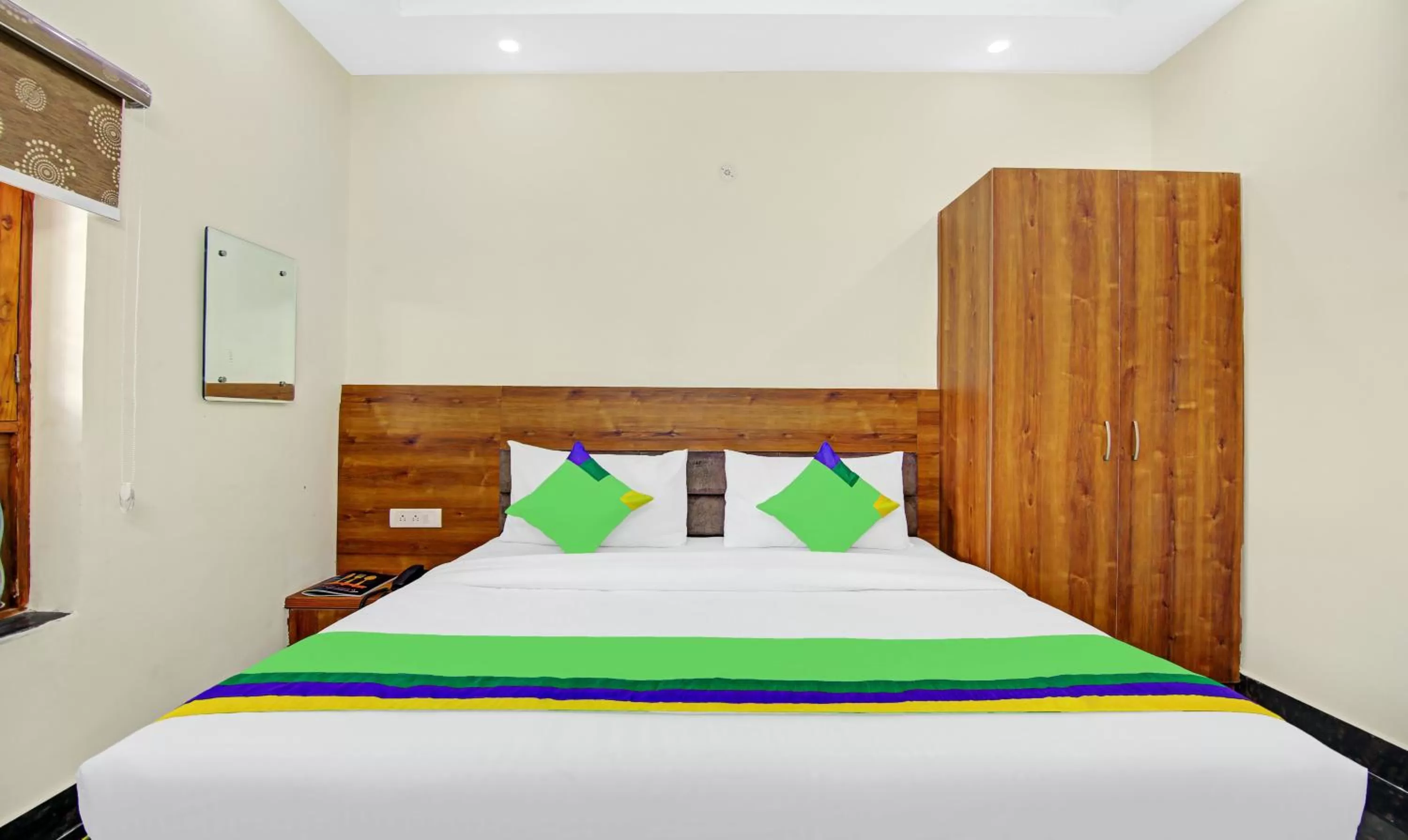 Bed in Treebo The Eden Roc