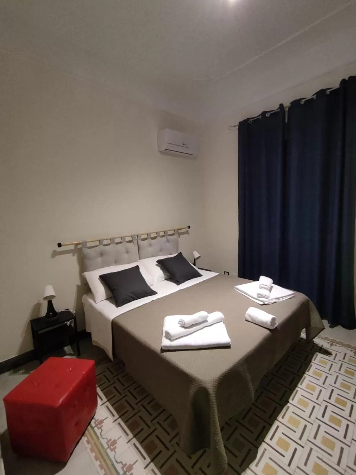 Bedroom, Bed in Room Sixty One