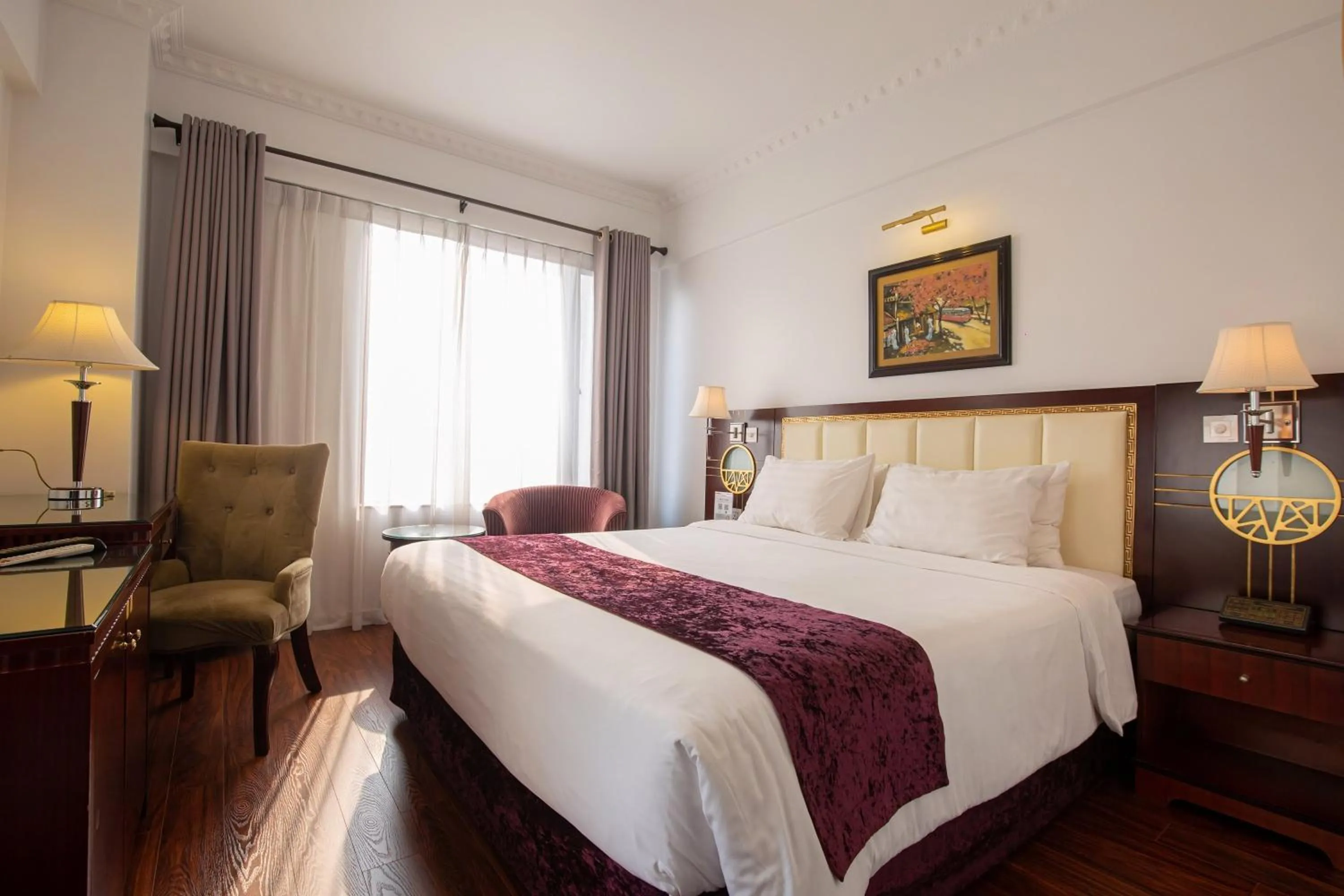 Bedroom, Bed in Flower Garden Hotel