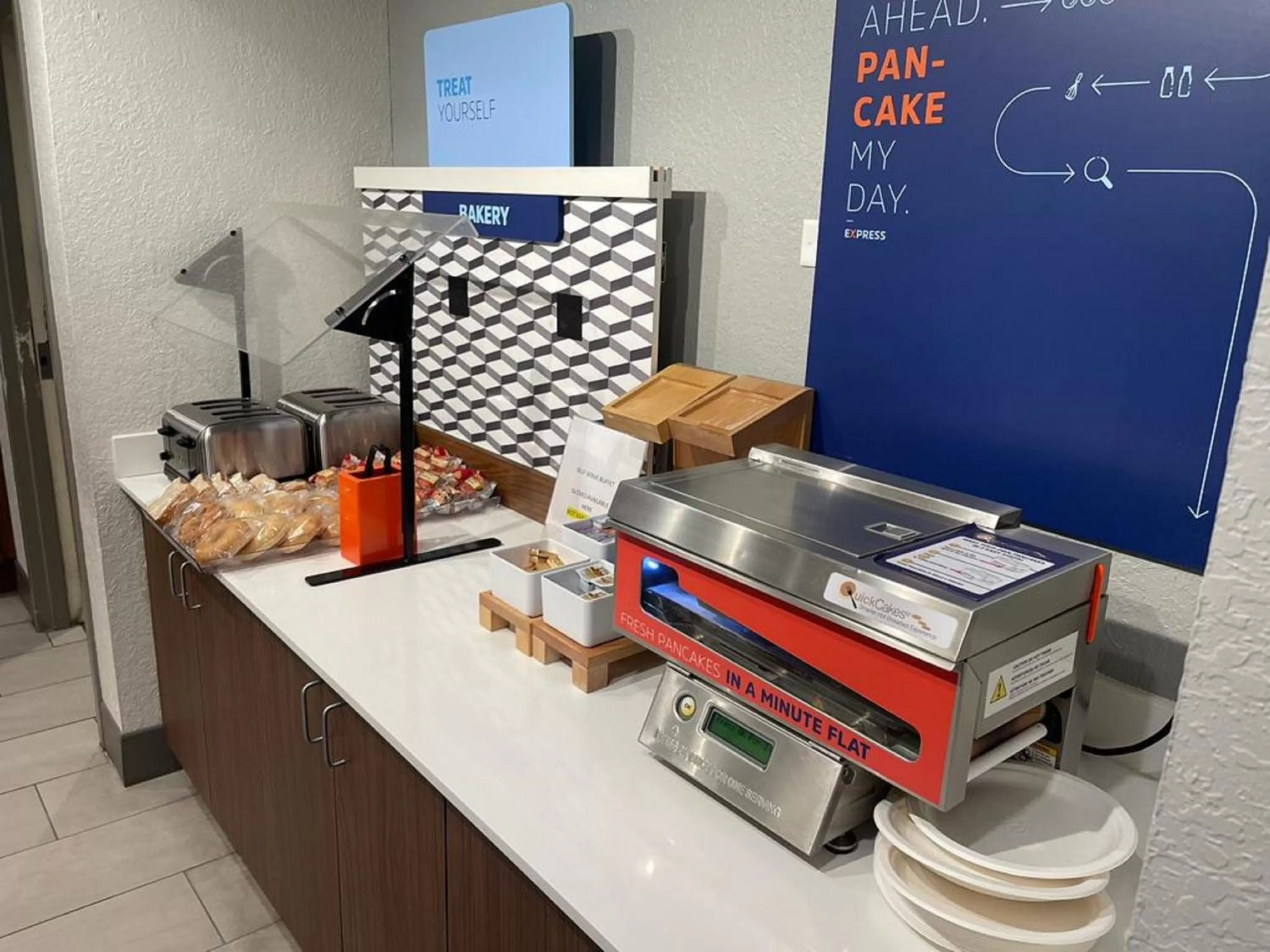 Breakfast in Holiday Inn Express Fort Lauderdale North - Executive Airport by IHG
