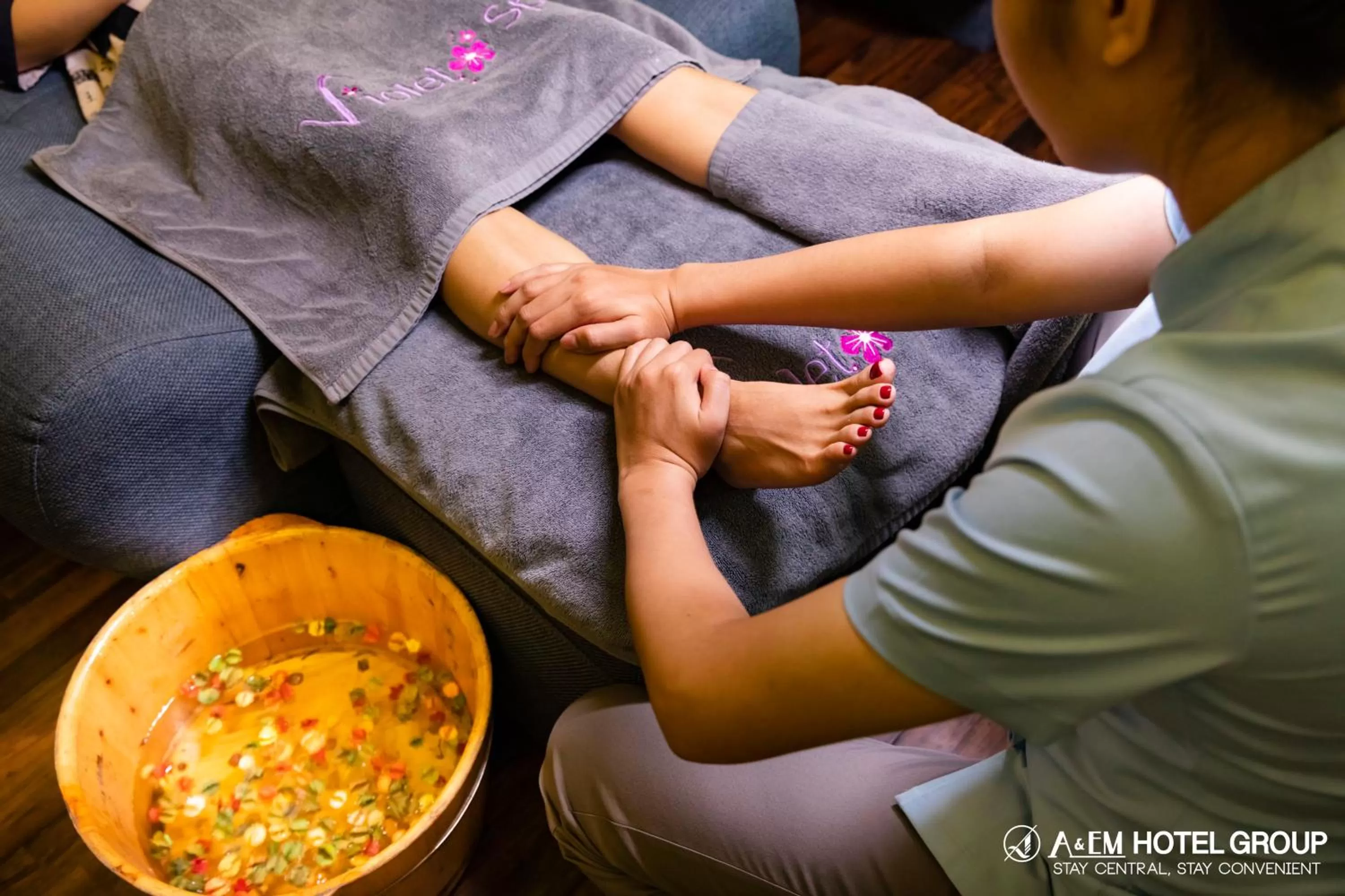Massage in A&EM Saigon Hotel