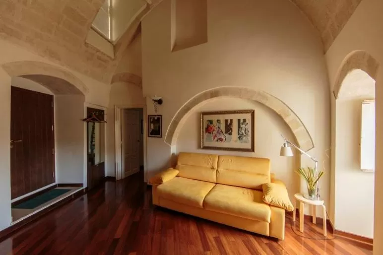 Alla dimora di Chiara Suite and Rooms