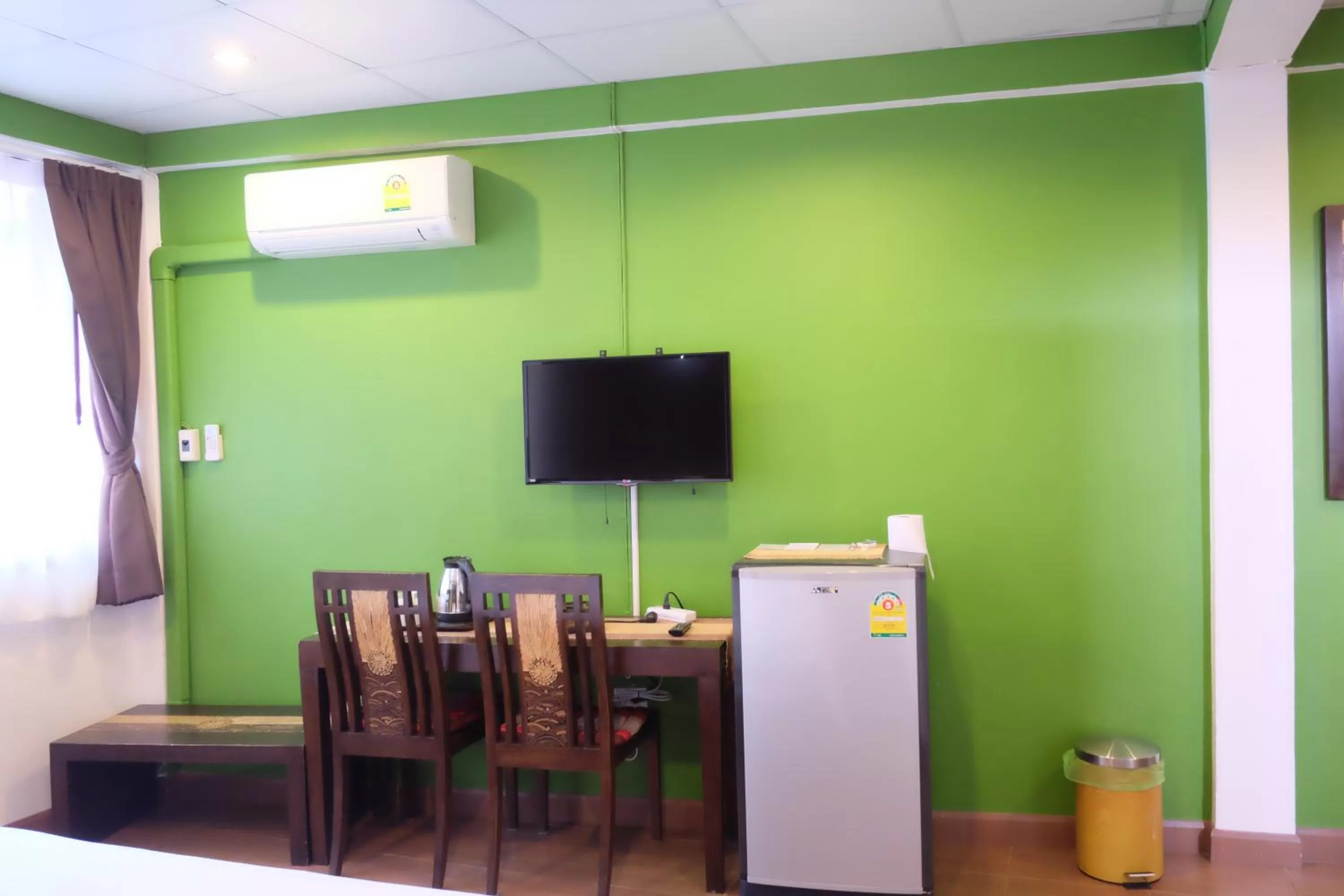 Corner Double Room in Baan Glang Soi Restaurant & Guesthouse