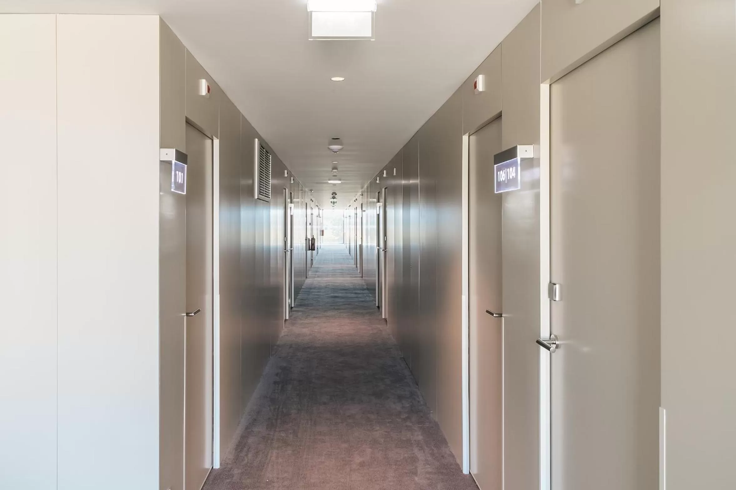 Decorative detail in Oporto Airport & Business Hotel