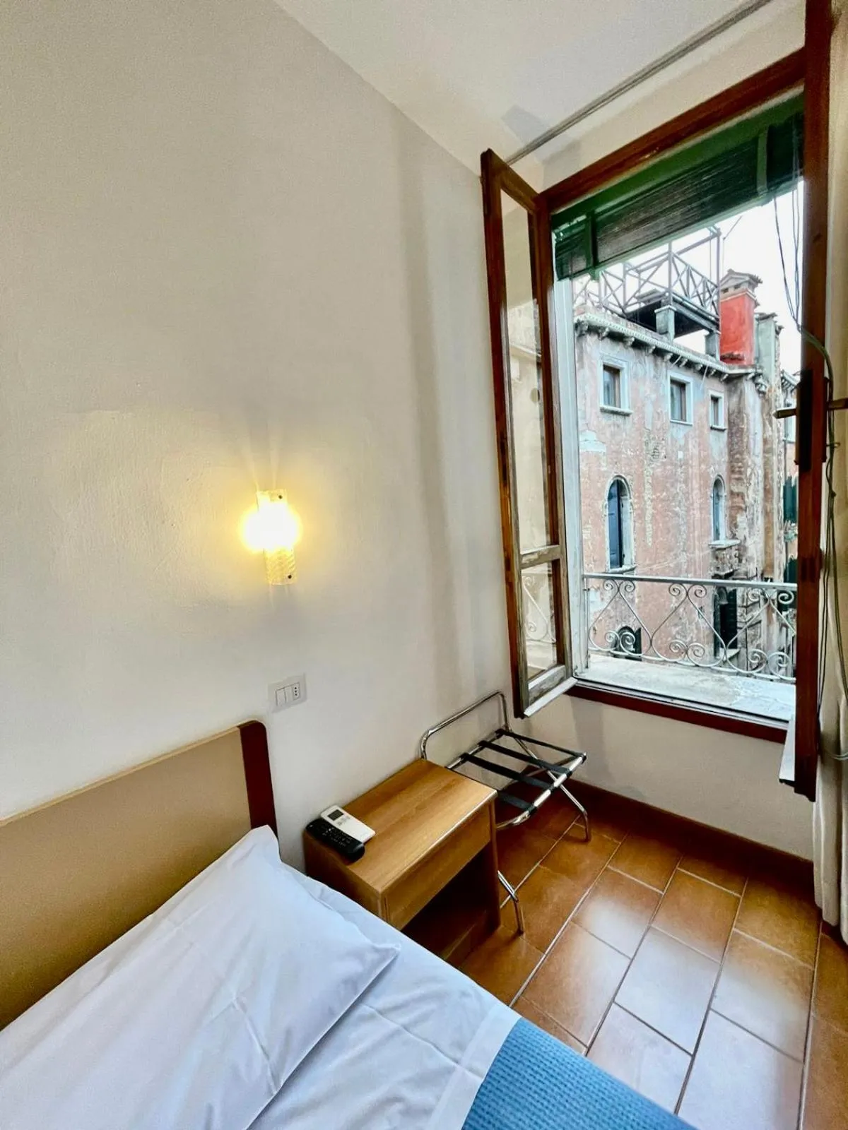 Photo of the whole room, Bed in Hotel Canada