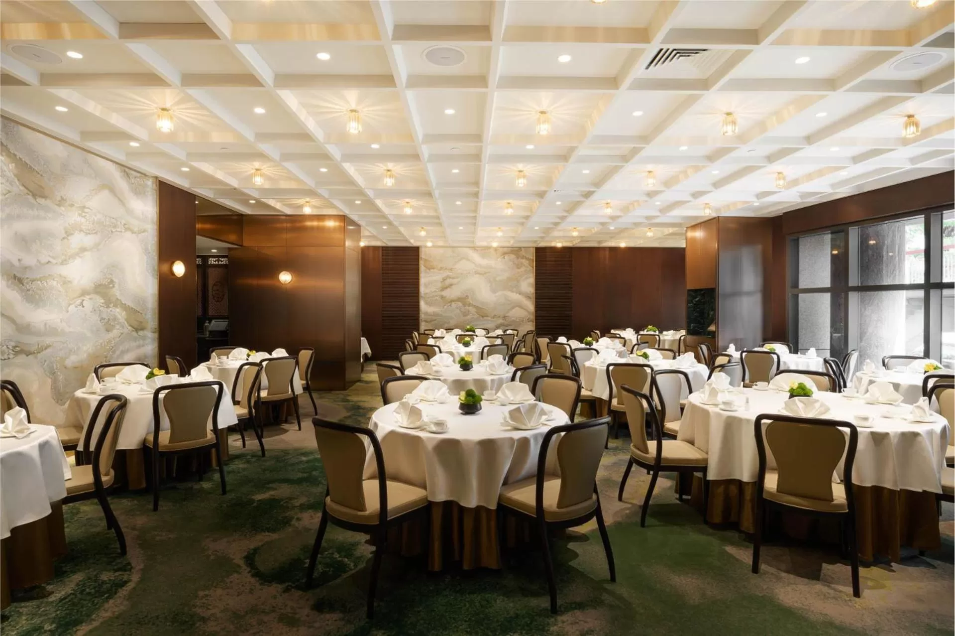 Restaurant/places to eat in Gloucester Luk Kwok Hong Kong