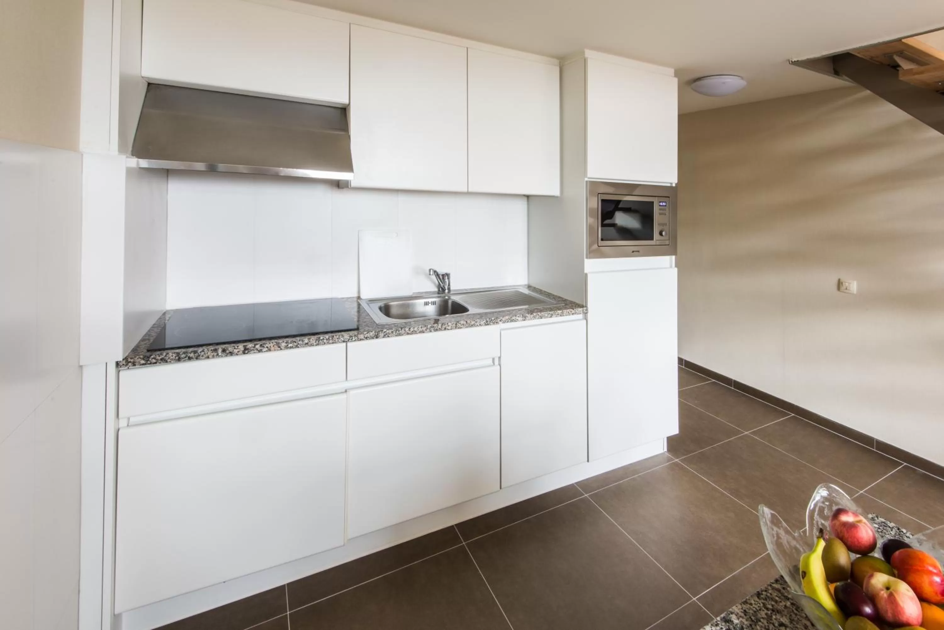 Kitchen or kitchenette in Arass Hôtel & Business Flats