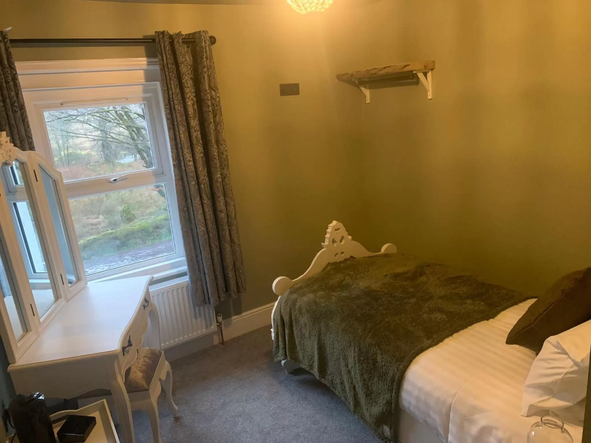 Bed in East Dart Inn