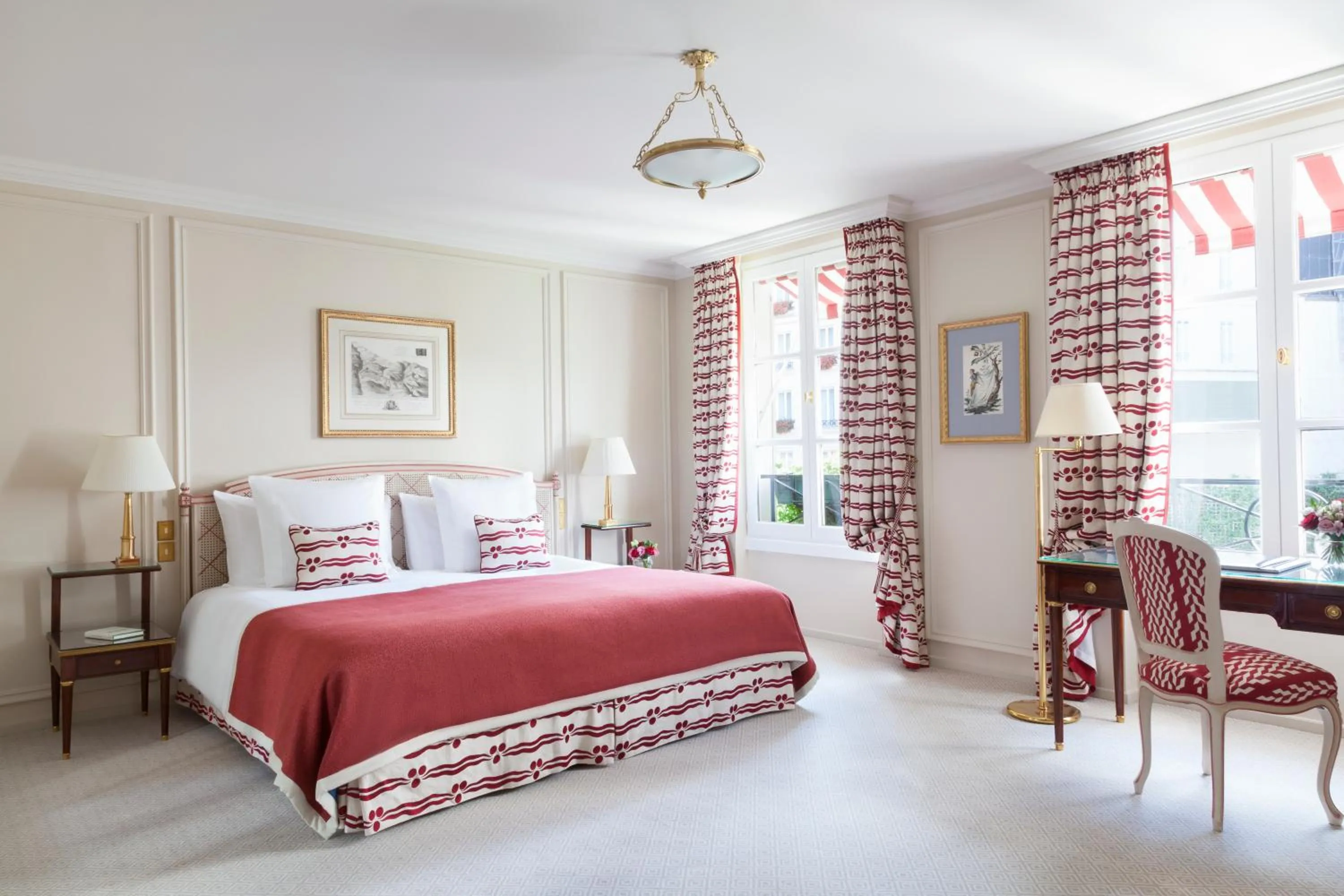 Bedroom, Bed in Le Bristol Paris, Oetker Hotels