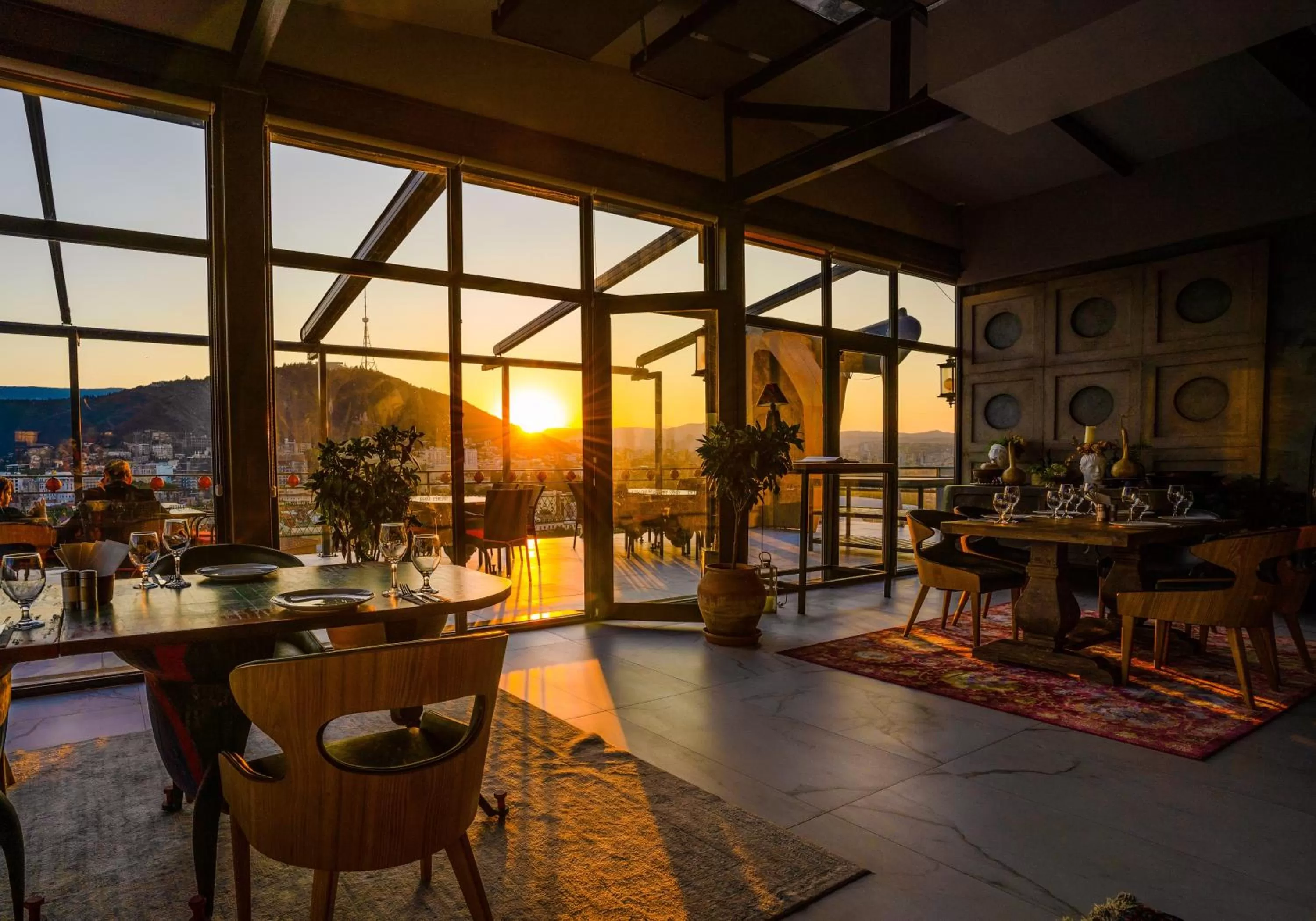 Food and drinks in Brim Hotel