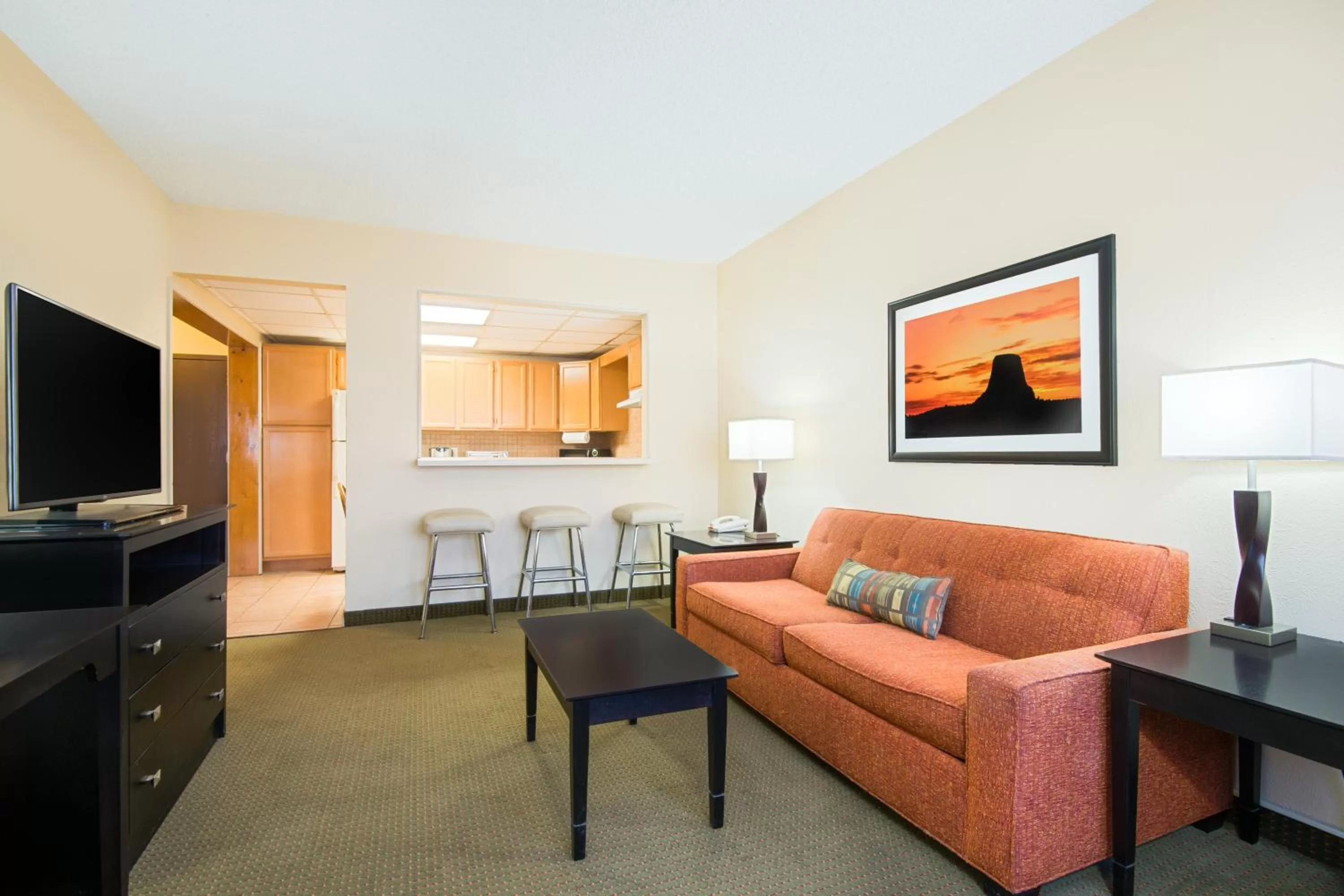 TV and multimedia, Seating Area in Ramada Plaza by Wyndham Gillette Conference Center