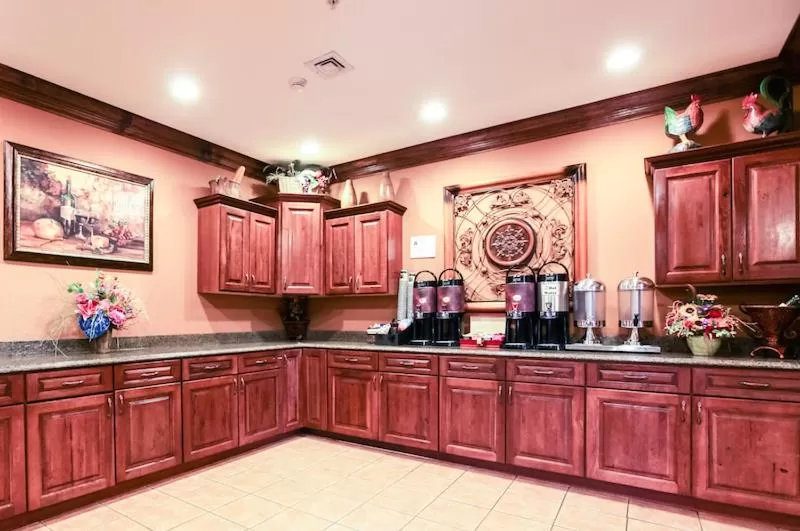 Restaurant/places to eat in The Lodge at Flat Rock