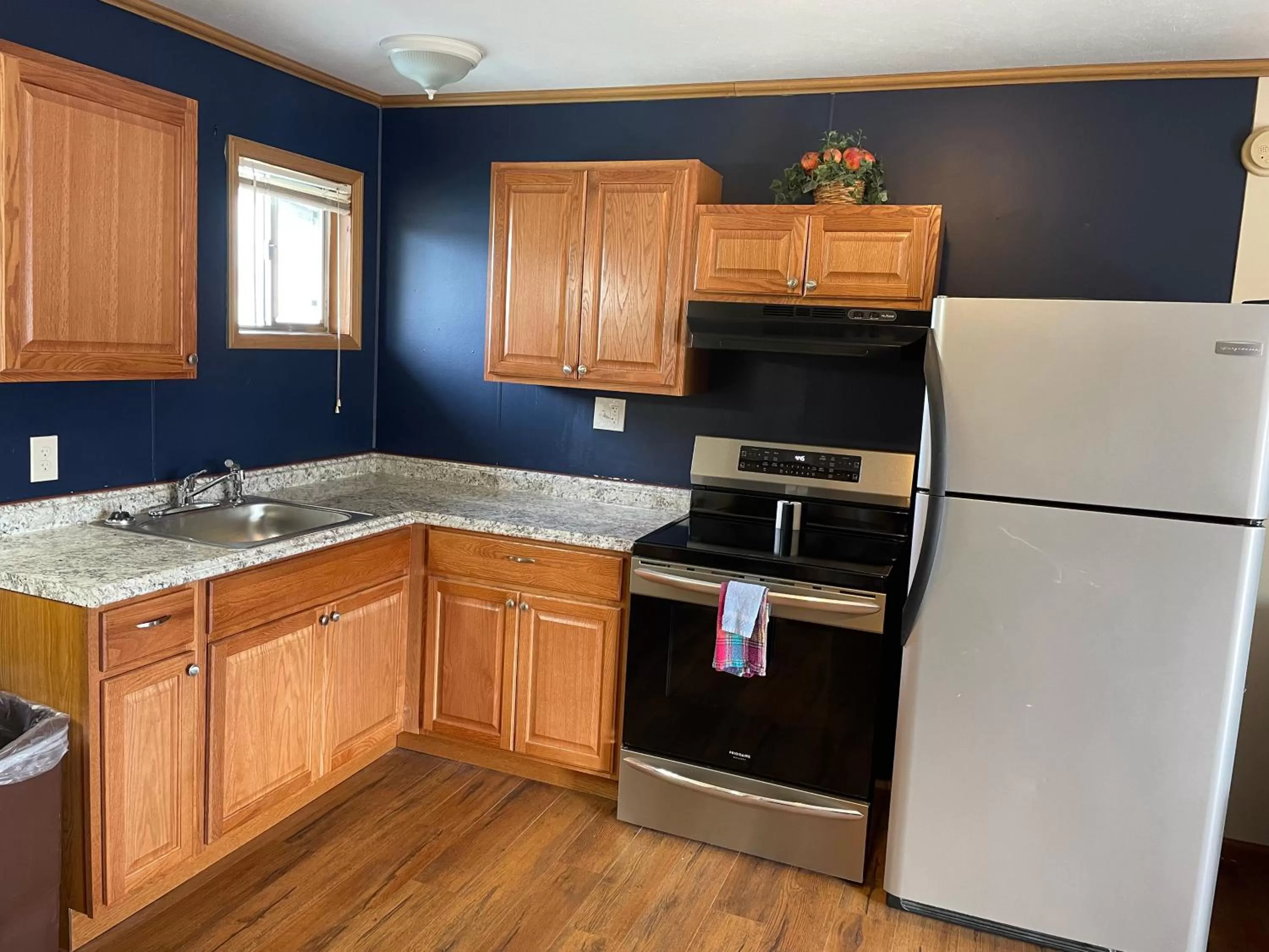 Kitchen or kitchenette in Hunter's Friend Resort near Silver Dollar City