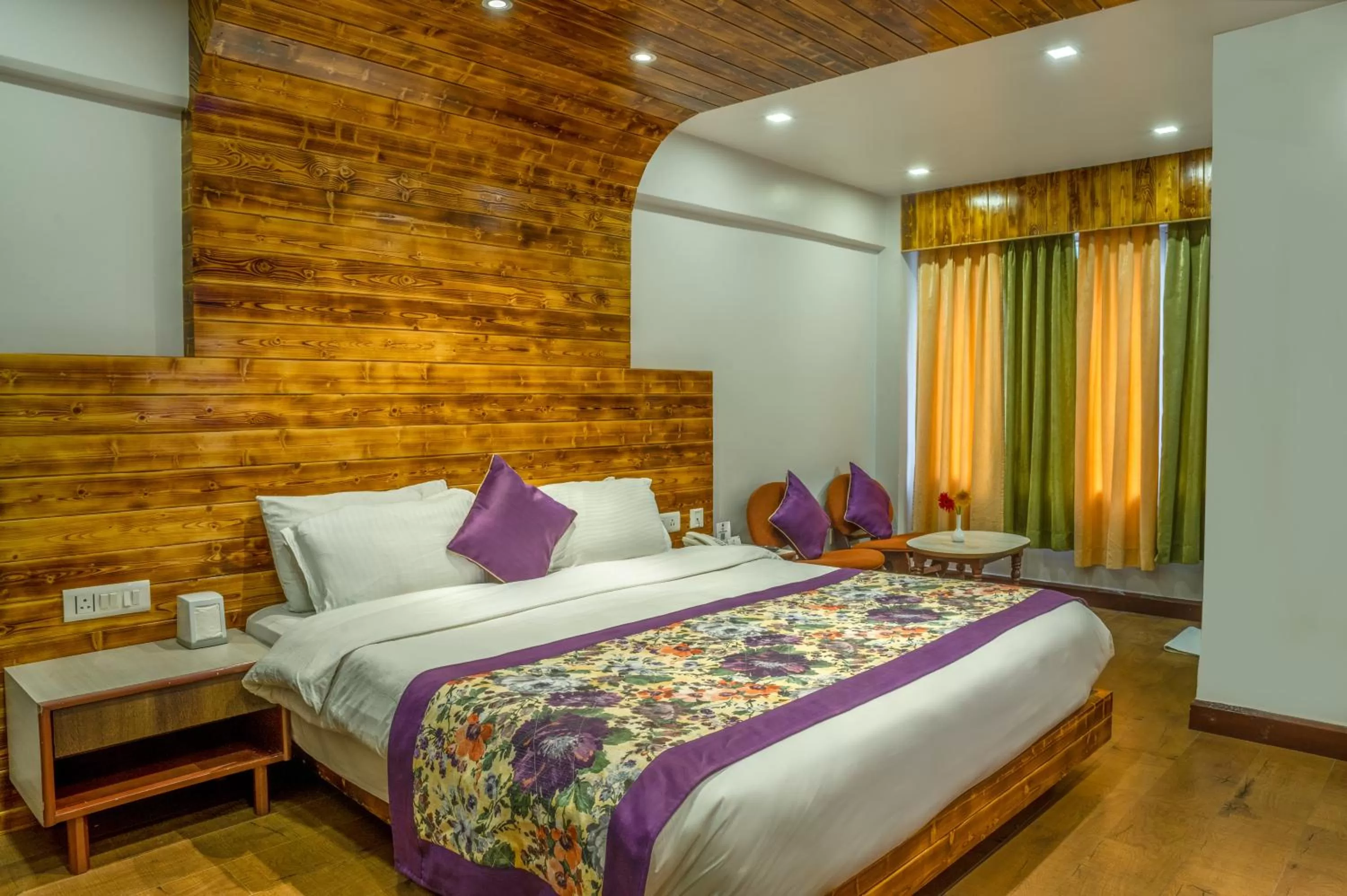 Bed in Mount Conifer Suites & Spa