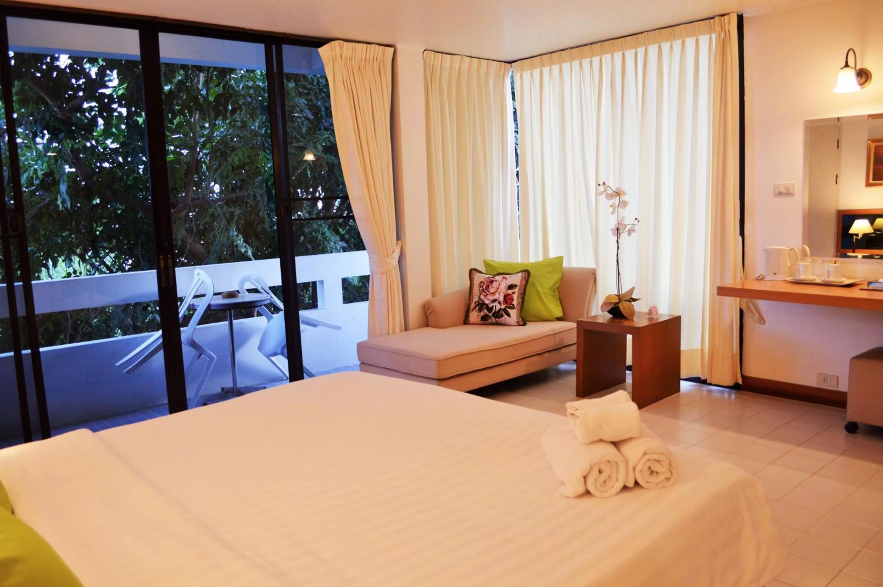 Bedroom, Bed in Nern Chalet Beachfront Hotel