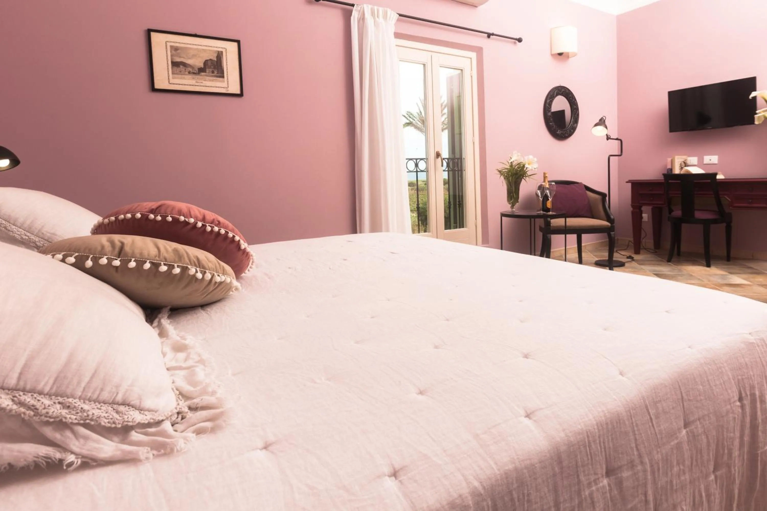 Bedroom, Bed in Agriturismo Baglio Donnafranca Wine Resort