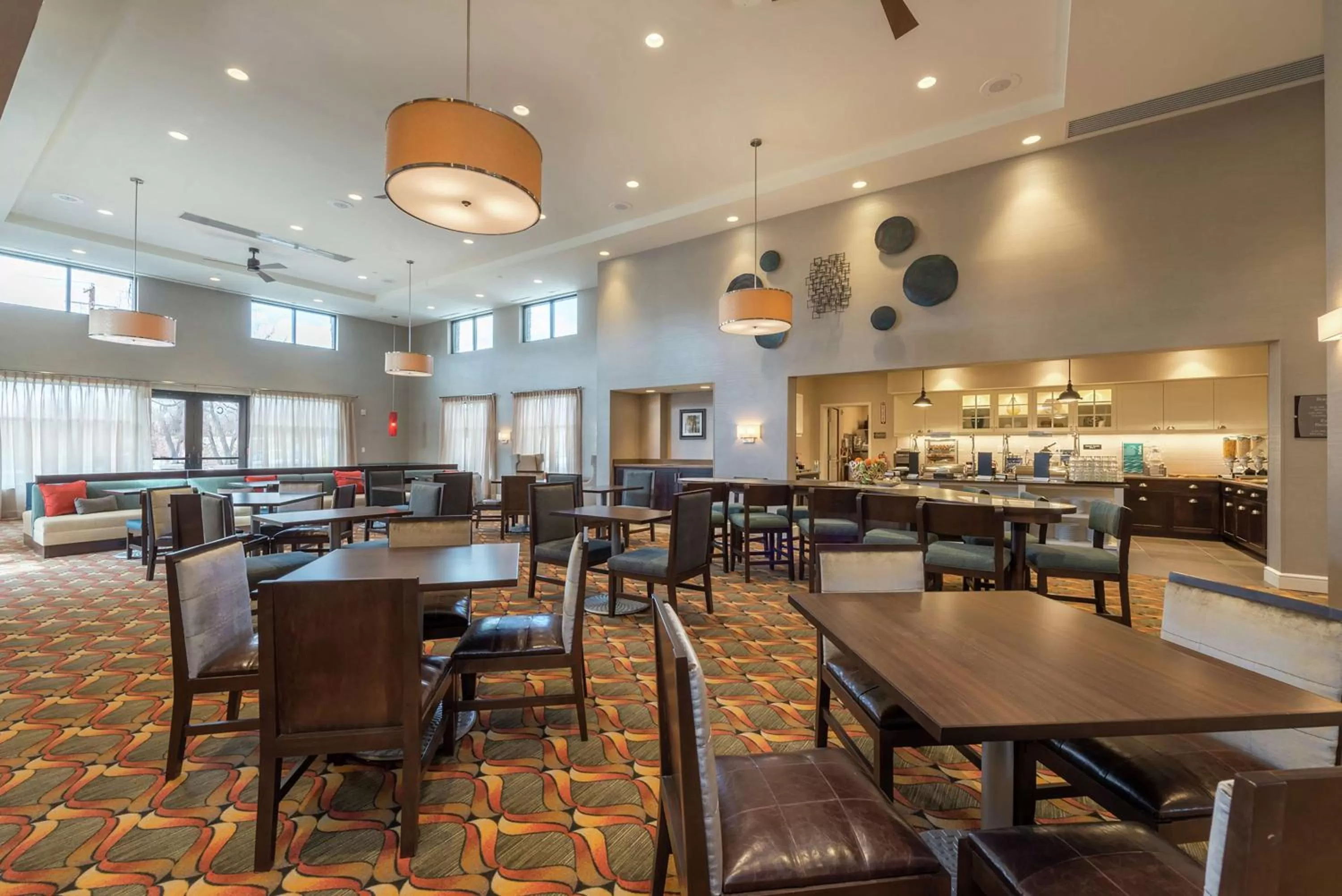 Dining area in Homewood Suites by Hilton Boston Marlborough
