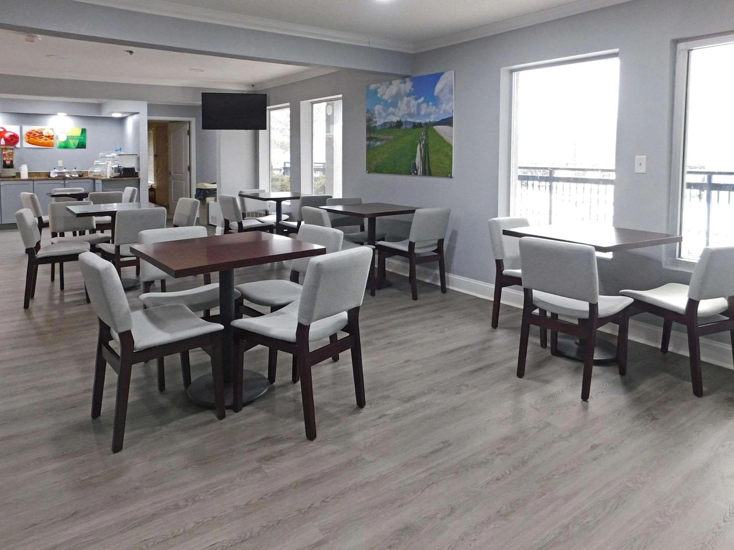 Breakfast in Quality Inn Colchester - Burlington