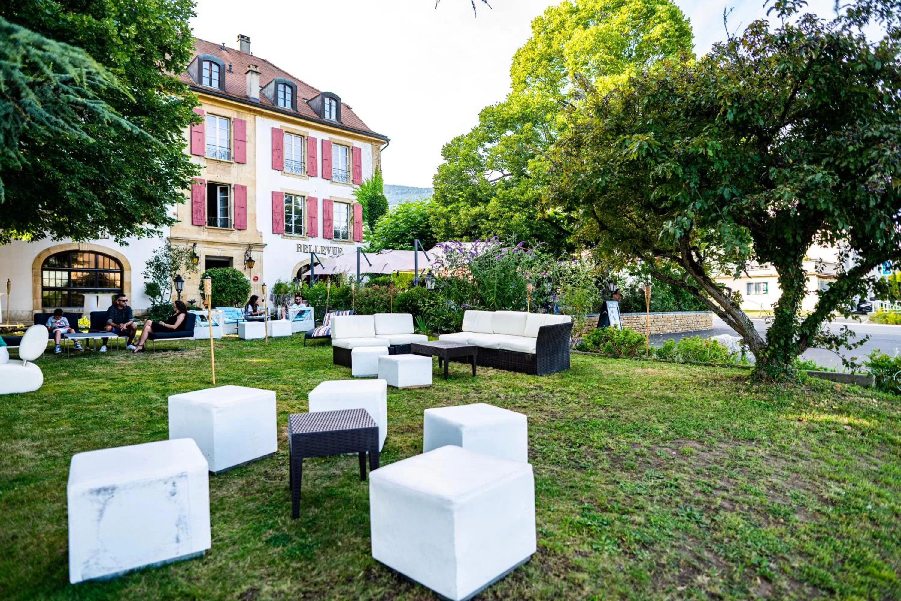 Property building in Hôtel Restaurant Bellevue