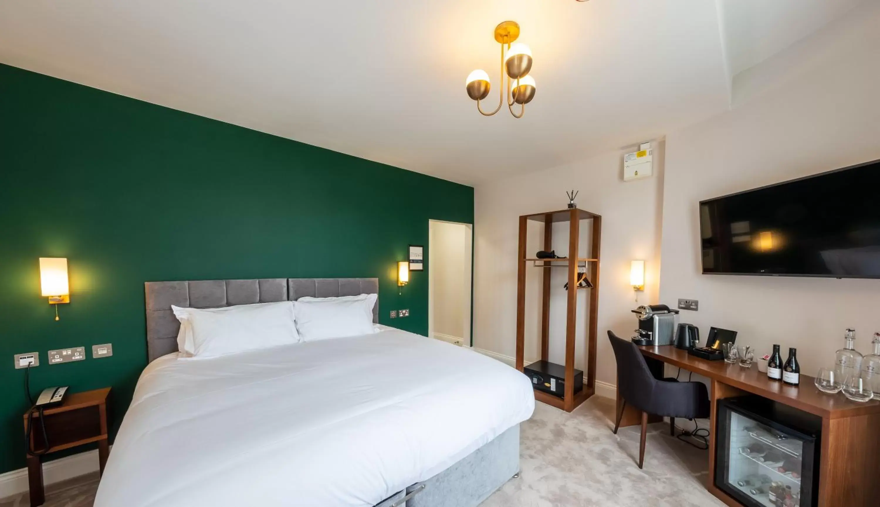 Deluxe Room in The Kings Arms Deluxe Room in The Kings Arms