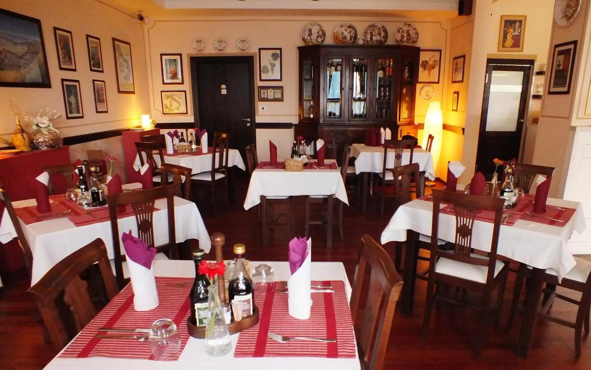 Restaurant/Places to Eat in Apartmány Renomal