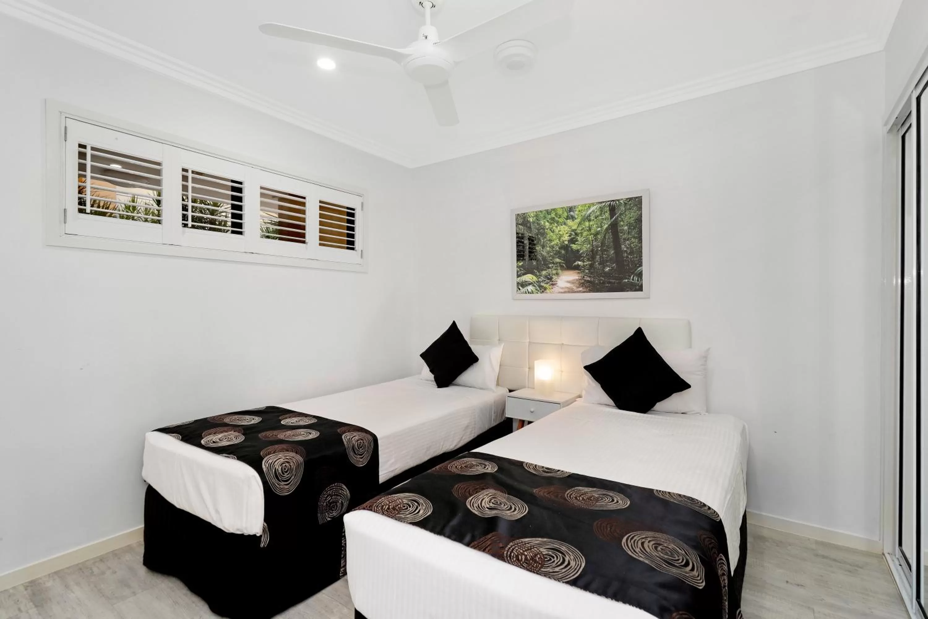 Bed in Eden by the Bay