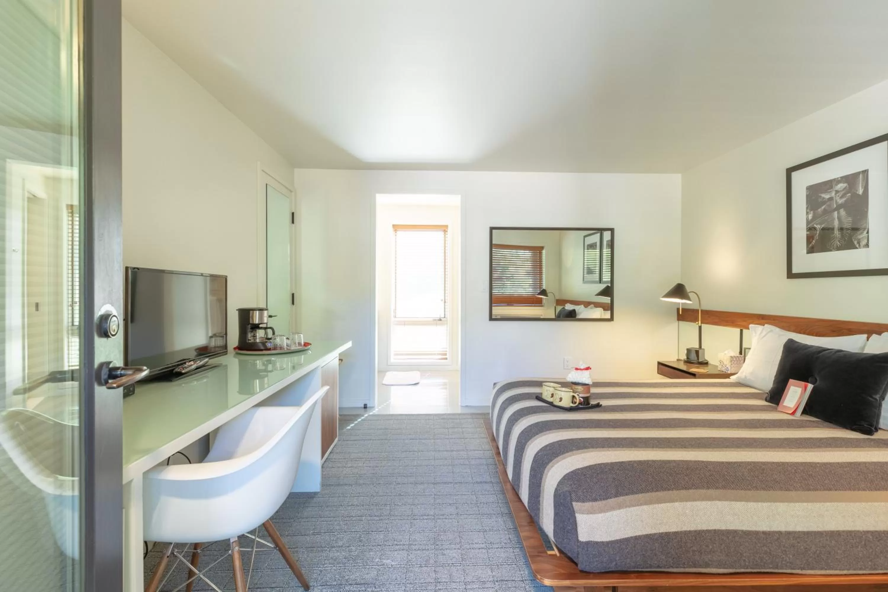 Bedroom, Bed in Little Beaver Inn