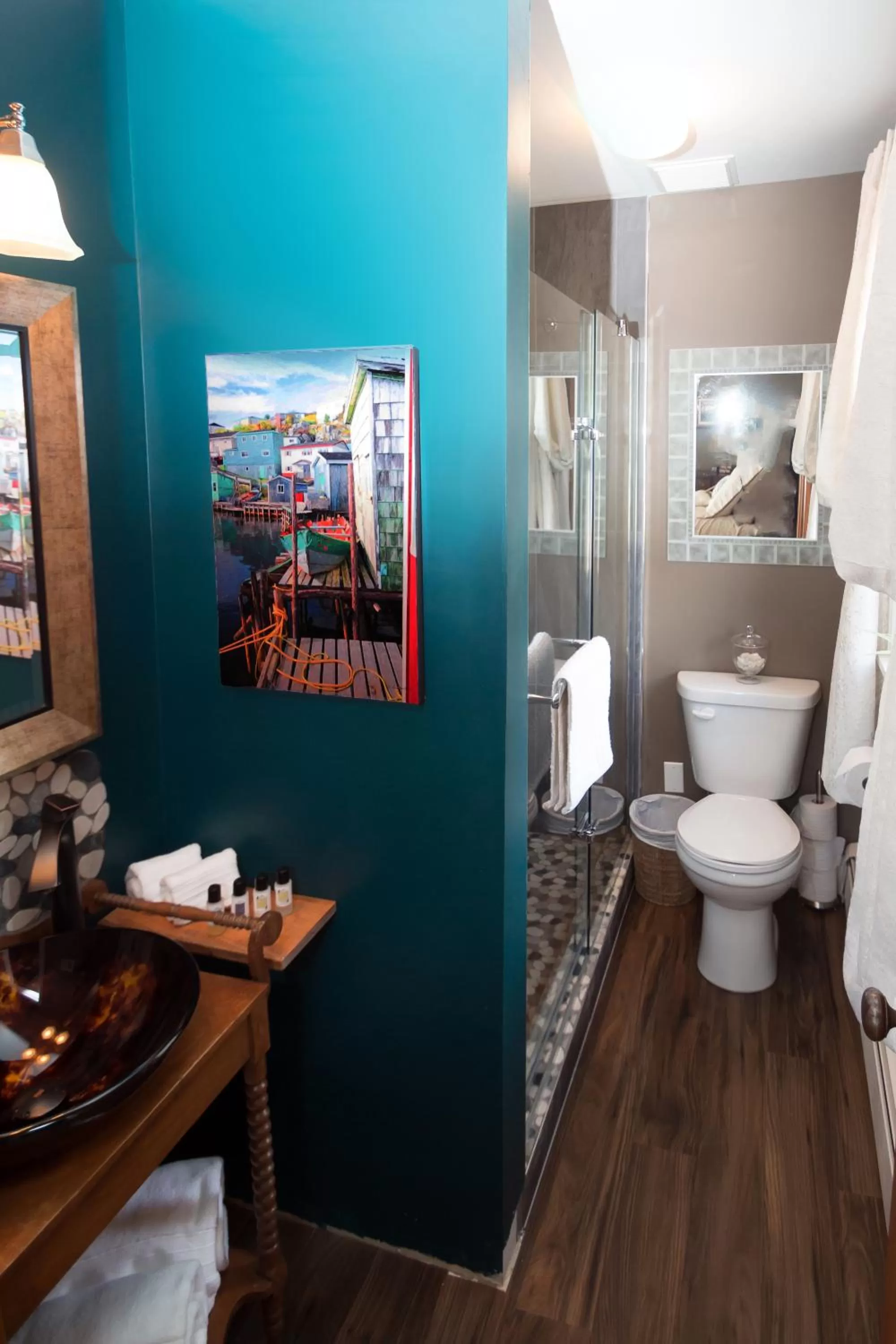 Shower in Toba's Bed & Breakfast