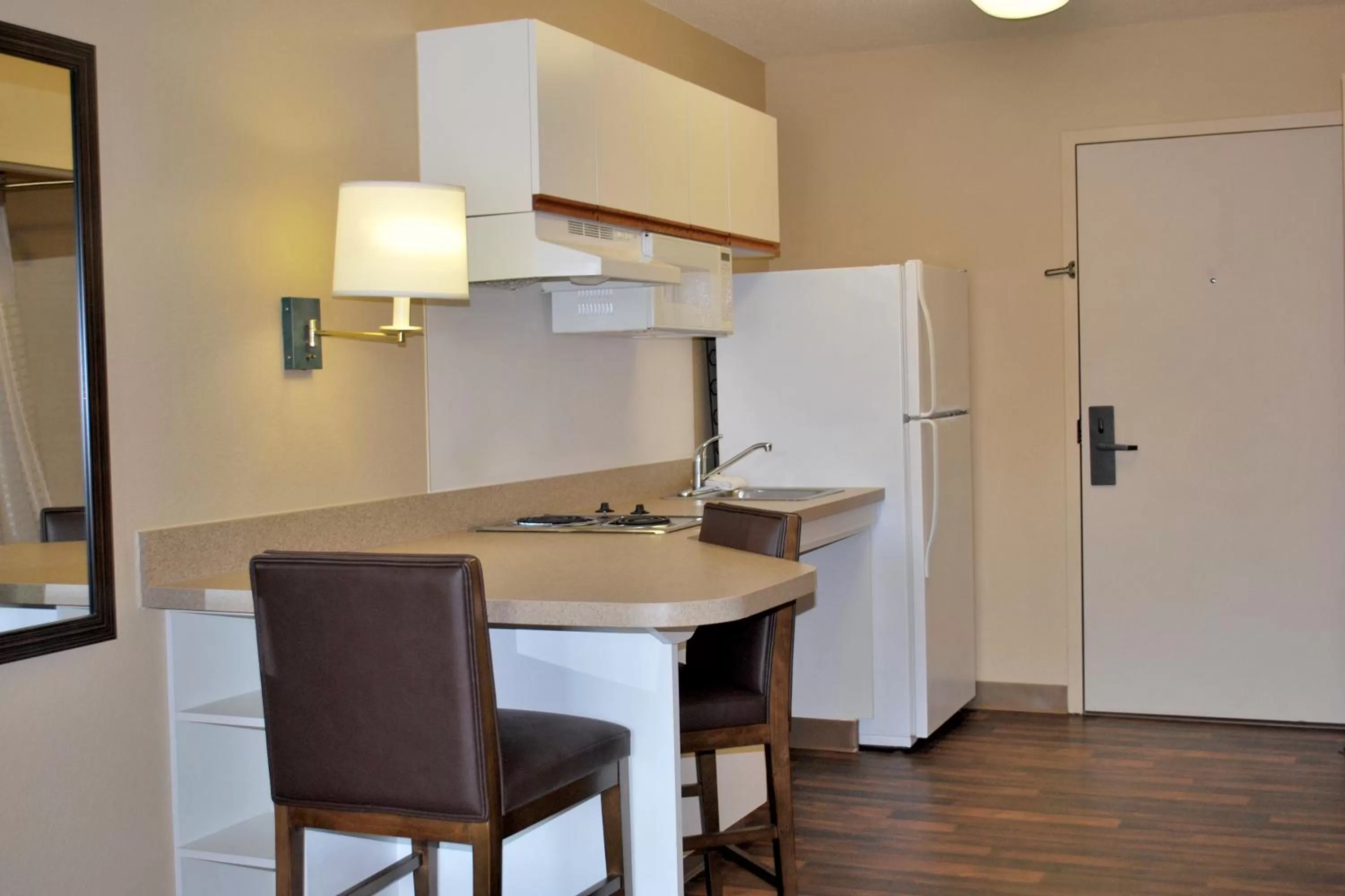 Kitchen or kitchenette in Extended Stay America Suites - Shelton - Fairfield County