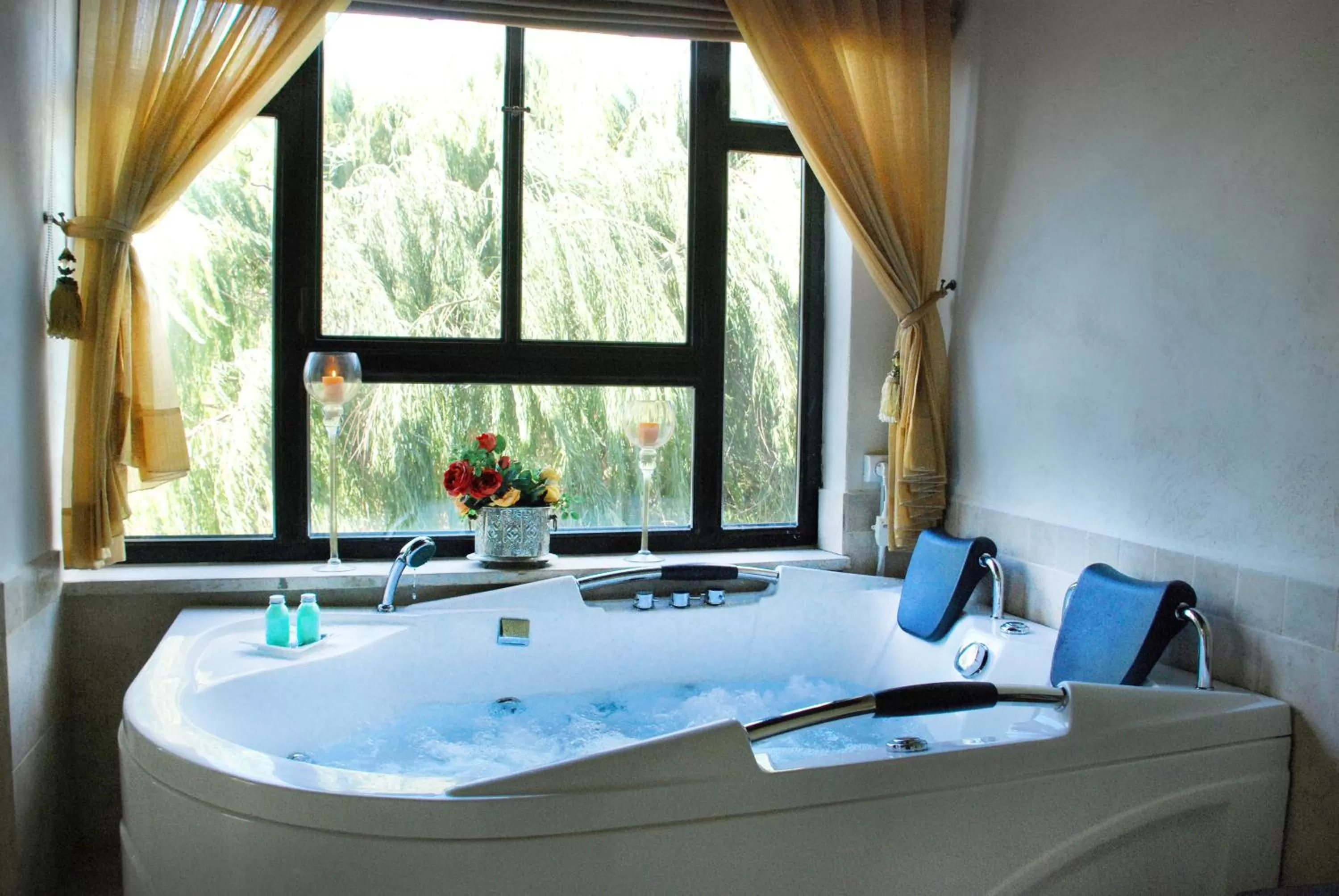 Photo of the whole room, Bed in Beit Shalom Historical boutique Hotel