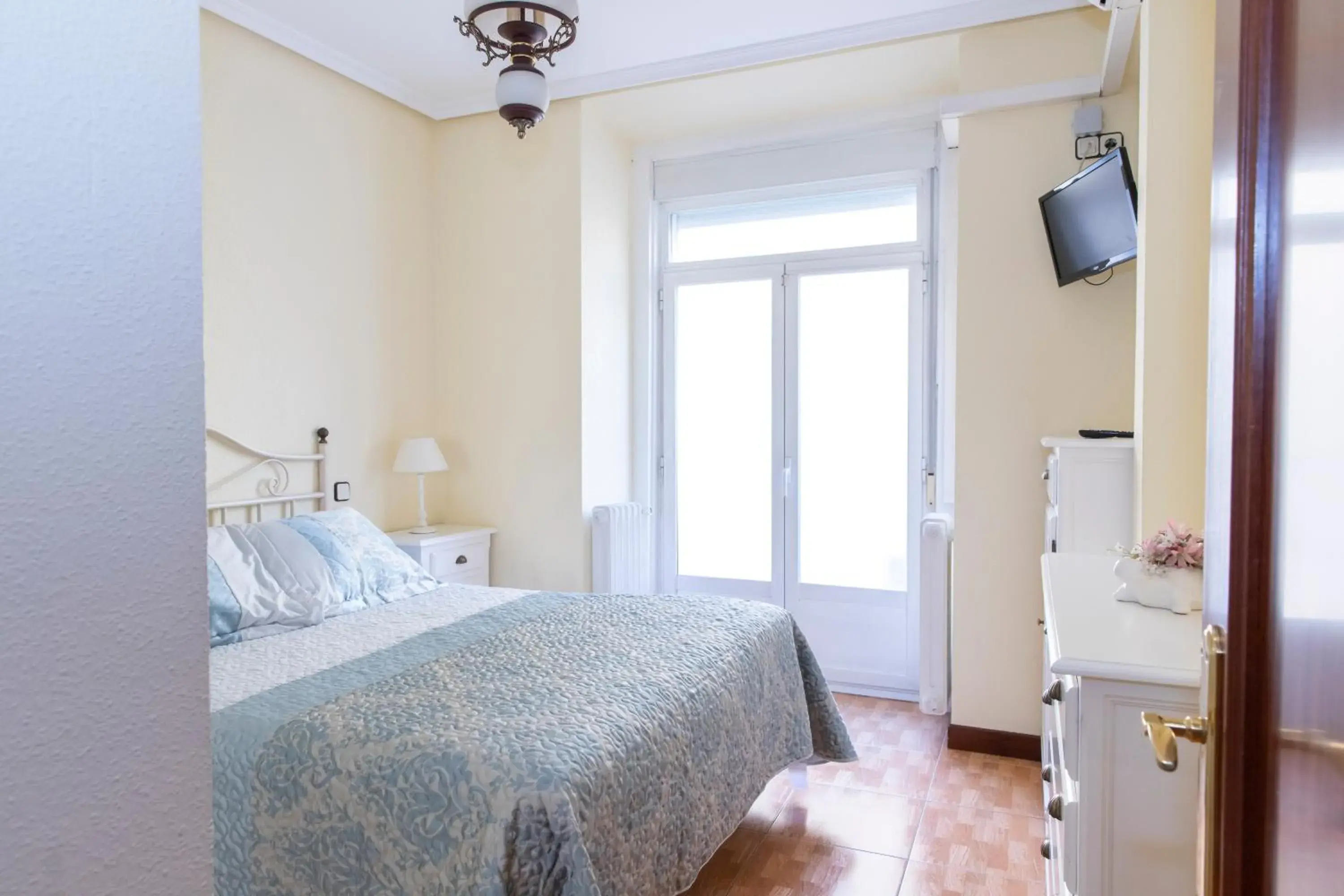 Superior Double Room in Hostal Tokio Superior Double Room in Hostal Tokio