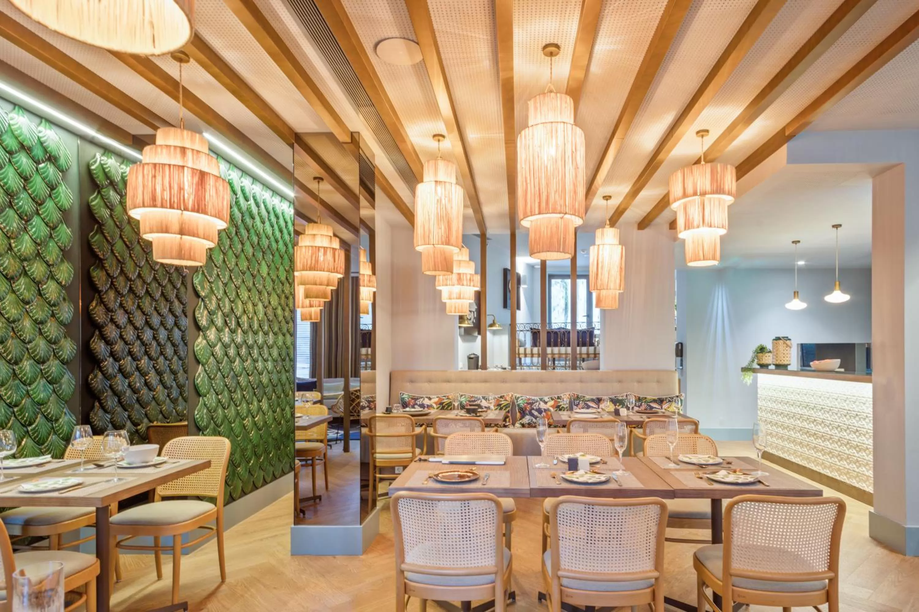 Restaurant/places to eat in Pur Oporto Boutique Hotel by actahotels