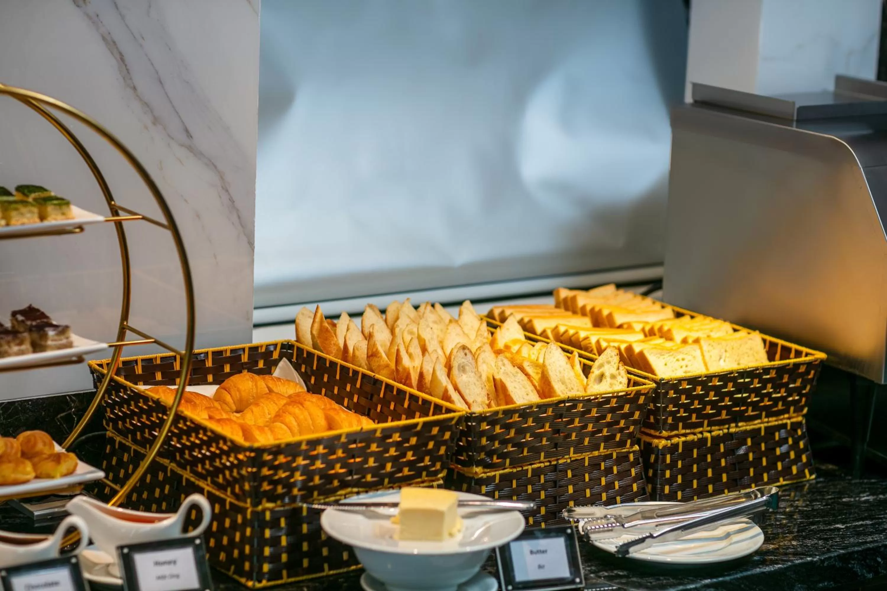 Breakfast in MAY DE VILLE Lakeside Hotel