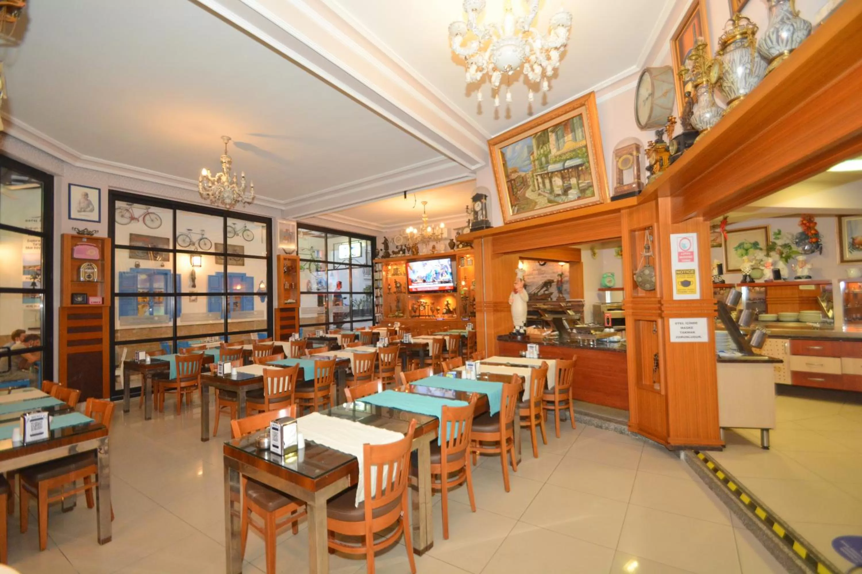 Restaurant/places to eat in Istankoy Hotel