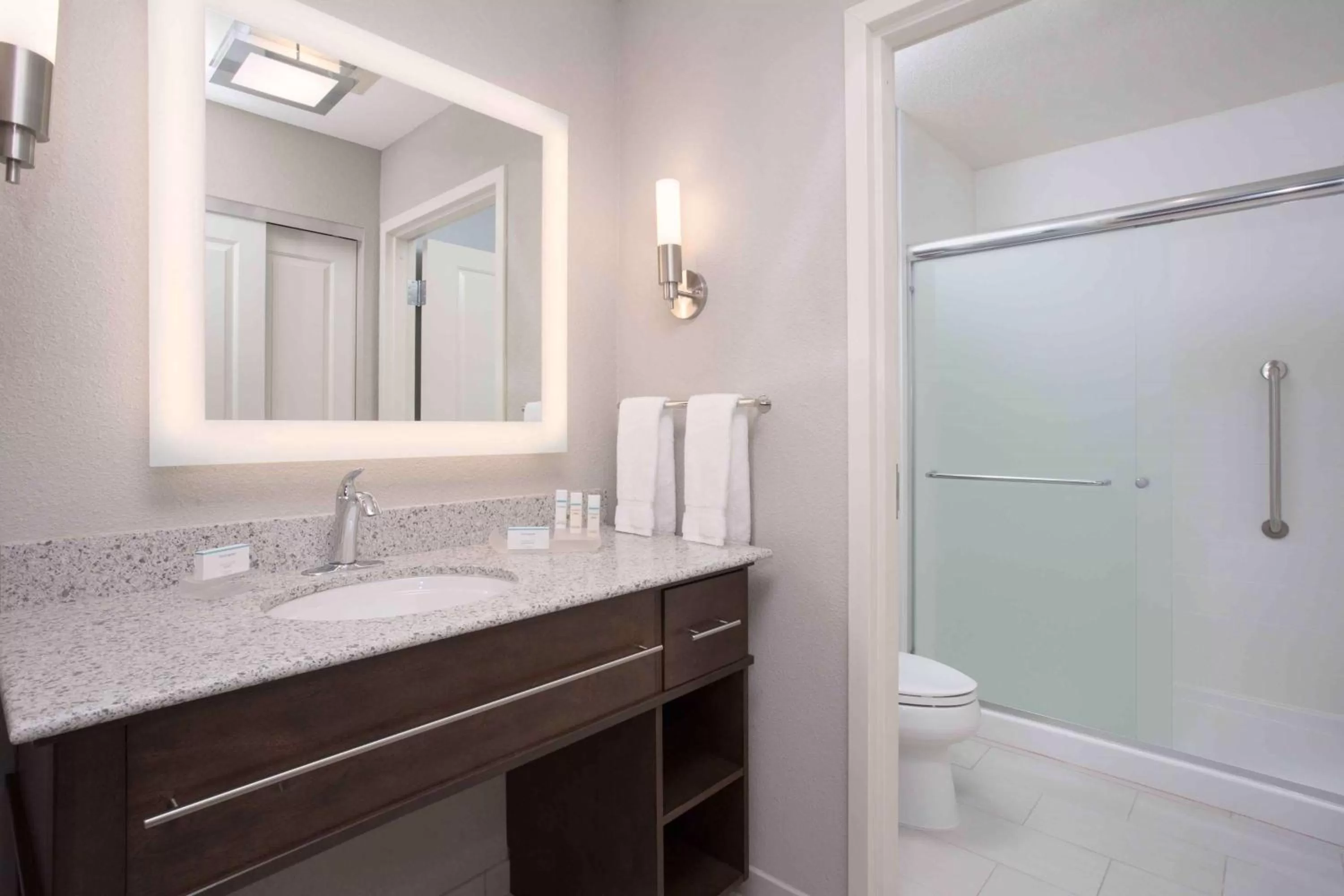 Bathroom in Homewood Suites By Hilton Las Vegas City Center
