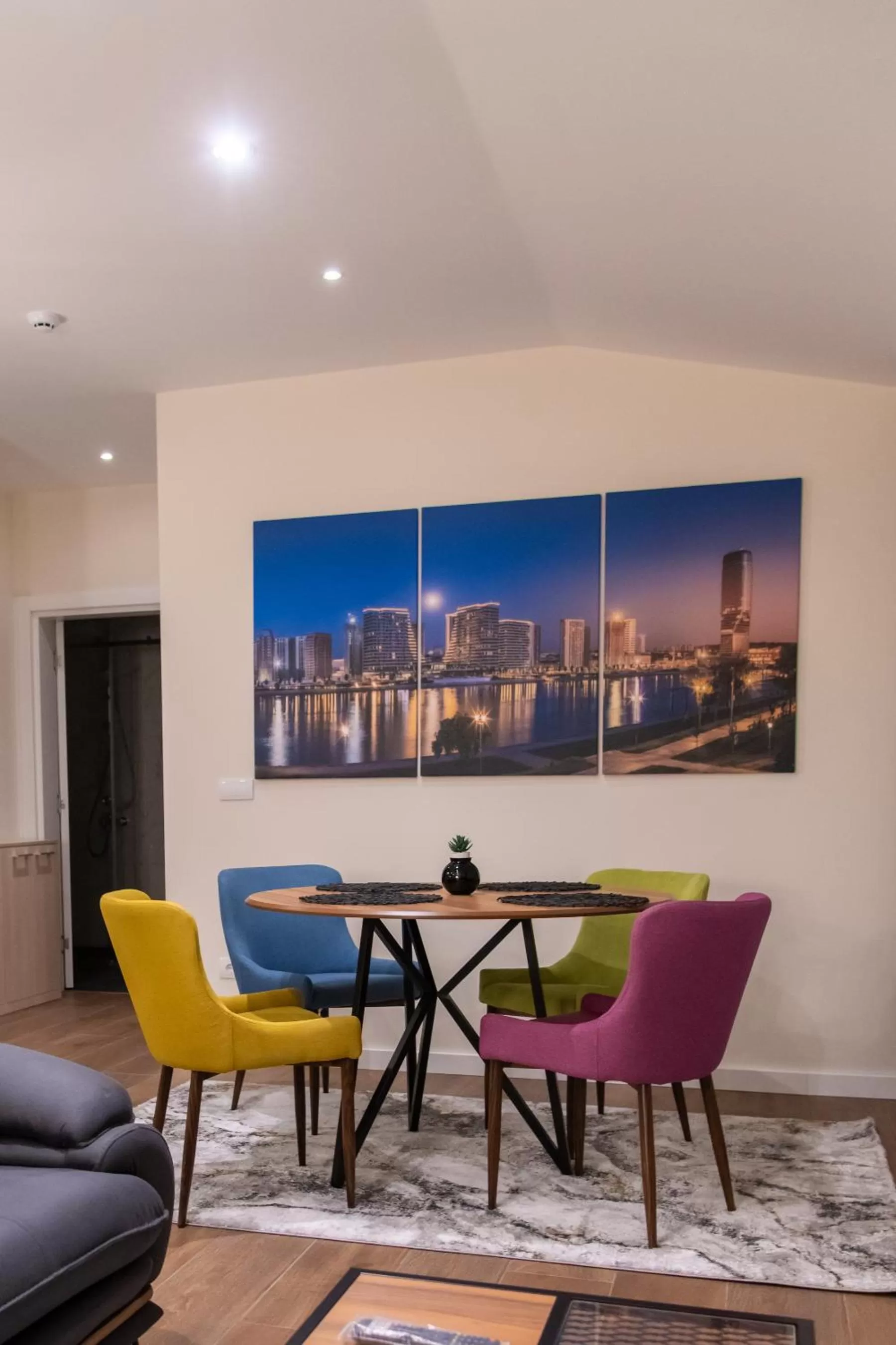 Dining area in Apart Hotel Maksimum