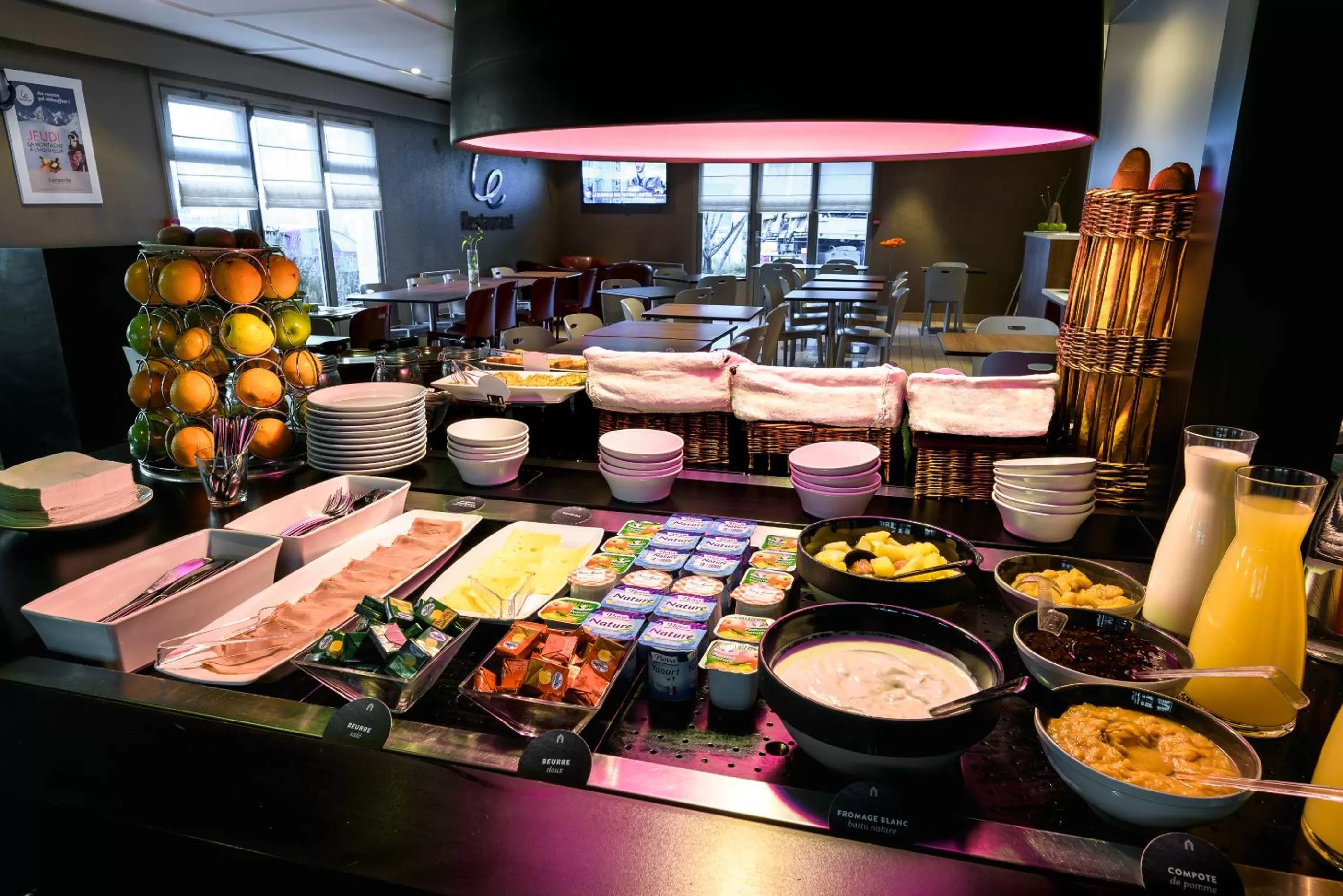 Food and drinks in Campanile Toulouse Sesquieres