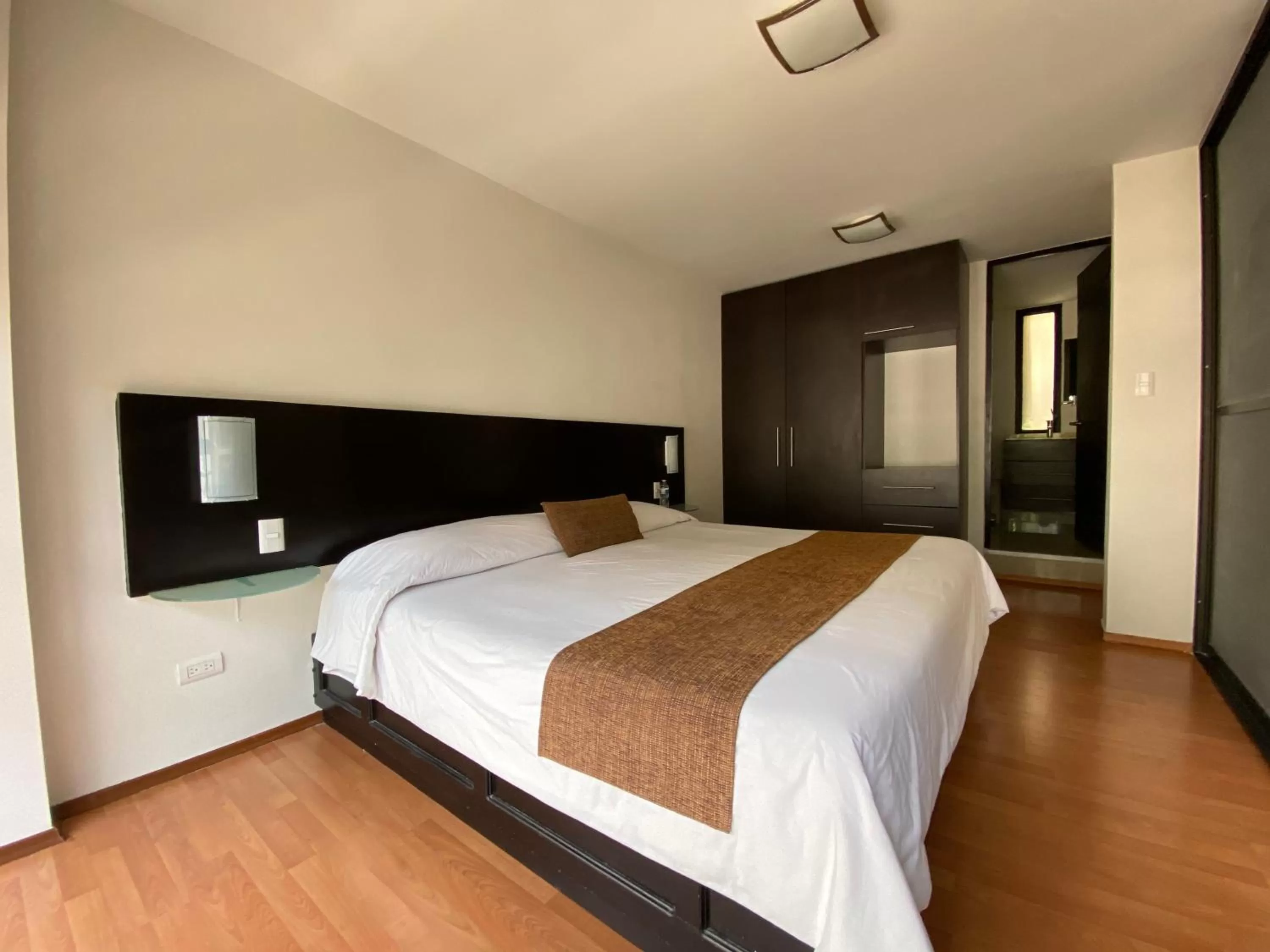 Bed in Grupo Kings Suites -Platon 436