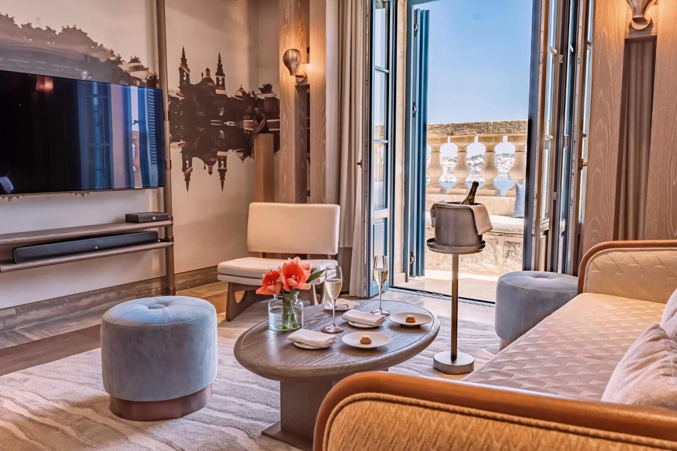 TV and multimedia in Iniala Harbour House