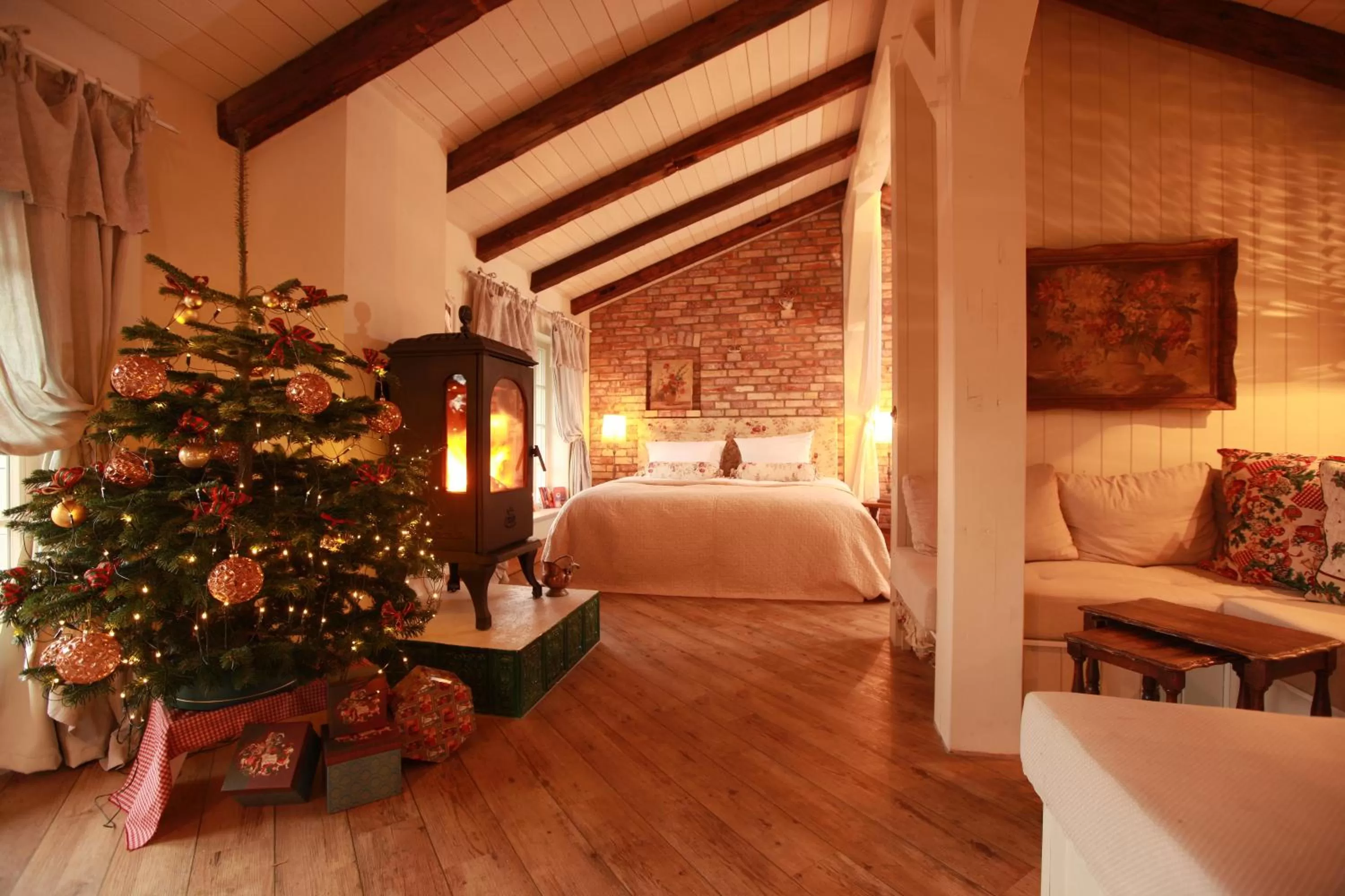 Living room, Bed in Weißt Du noch - Gästehäuser & Suiten