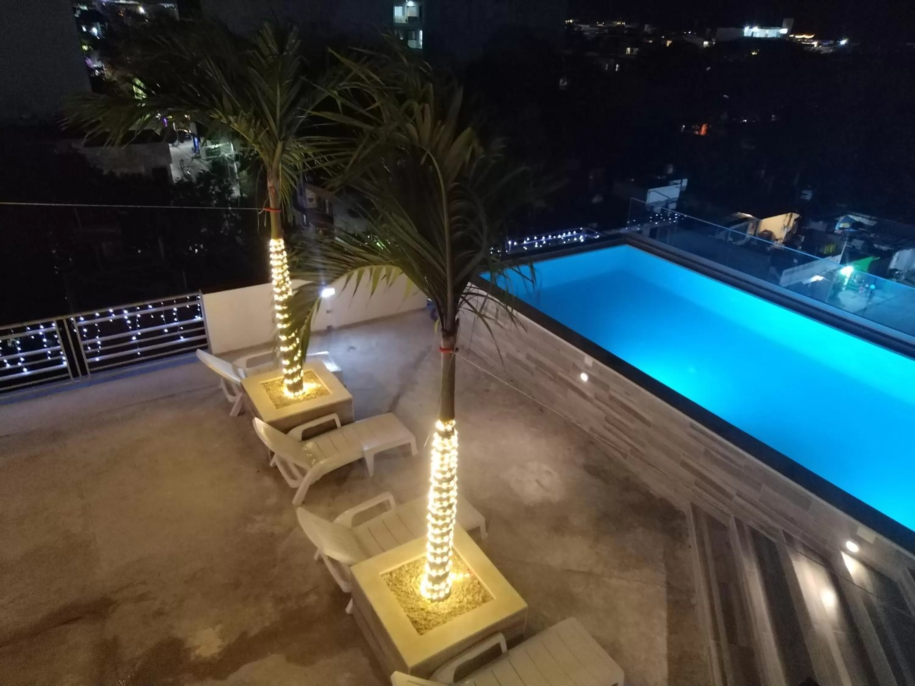 Night in Condo Kiaraluna