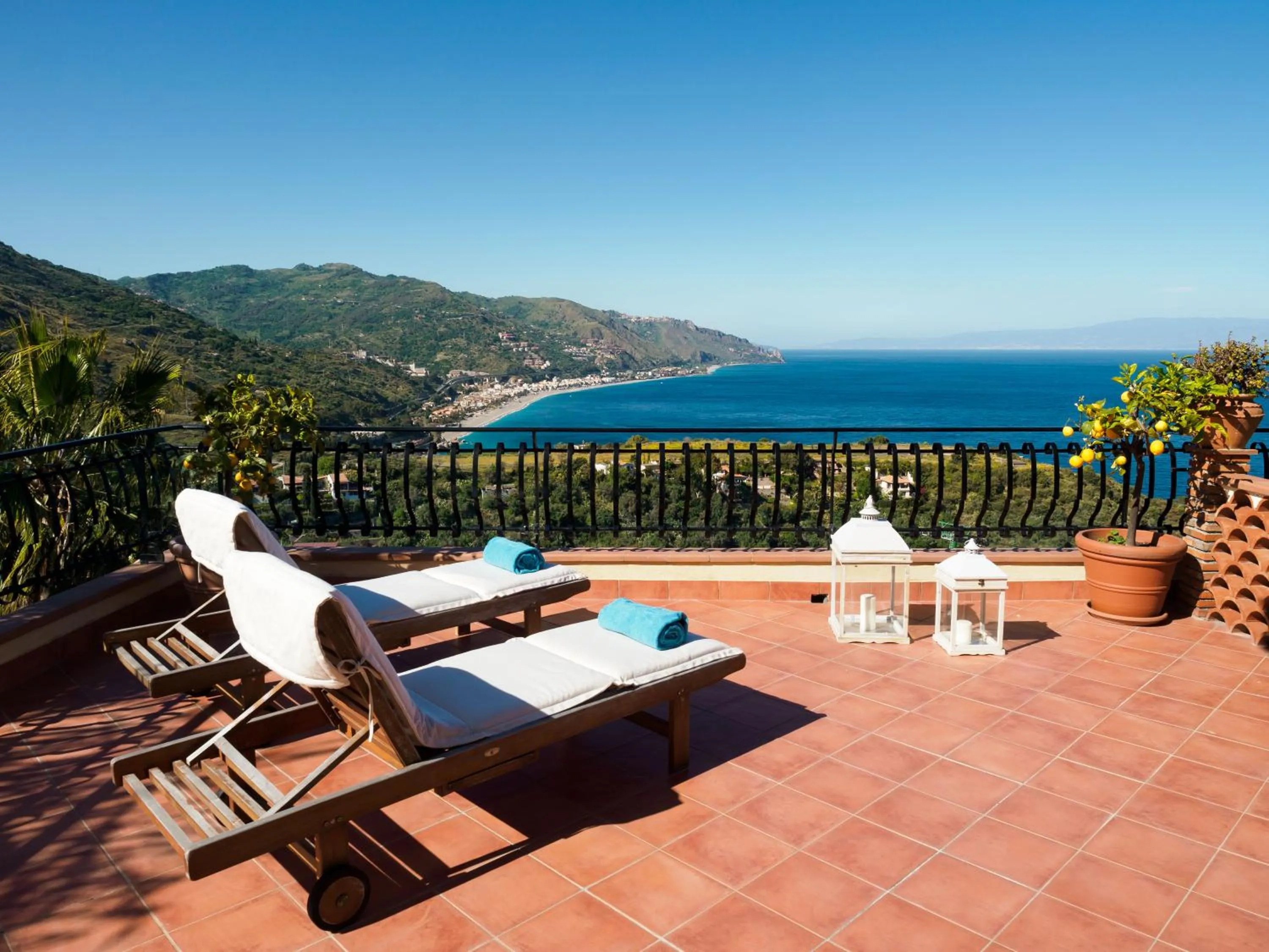 Balcony/Terrace in Hotel Sirius
